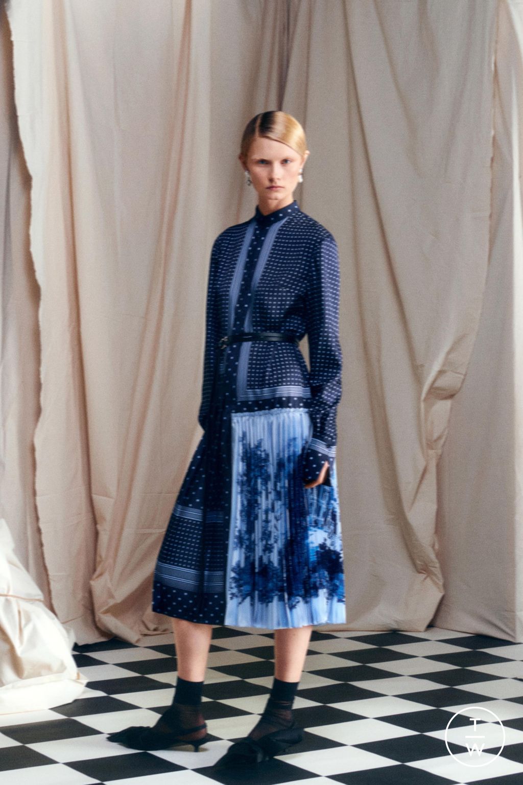 Fashion Week London Resort 2024 look 35 from the Erdem collection 女装