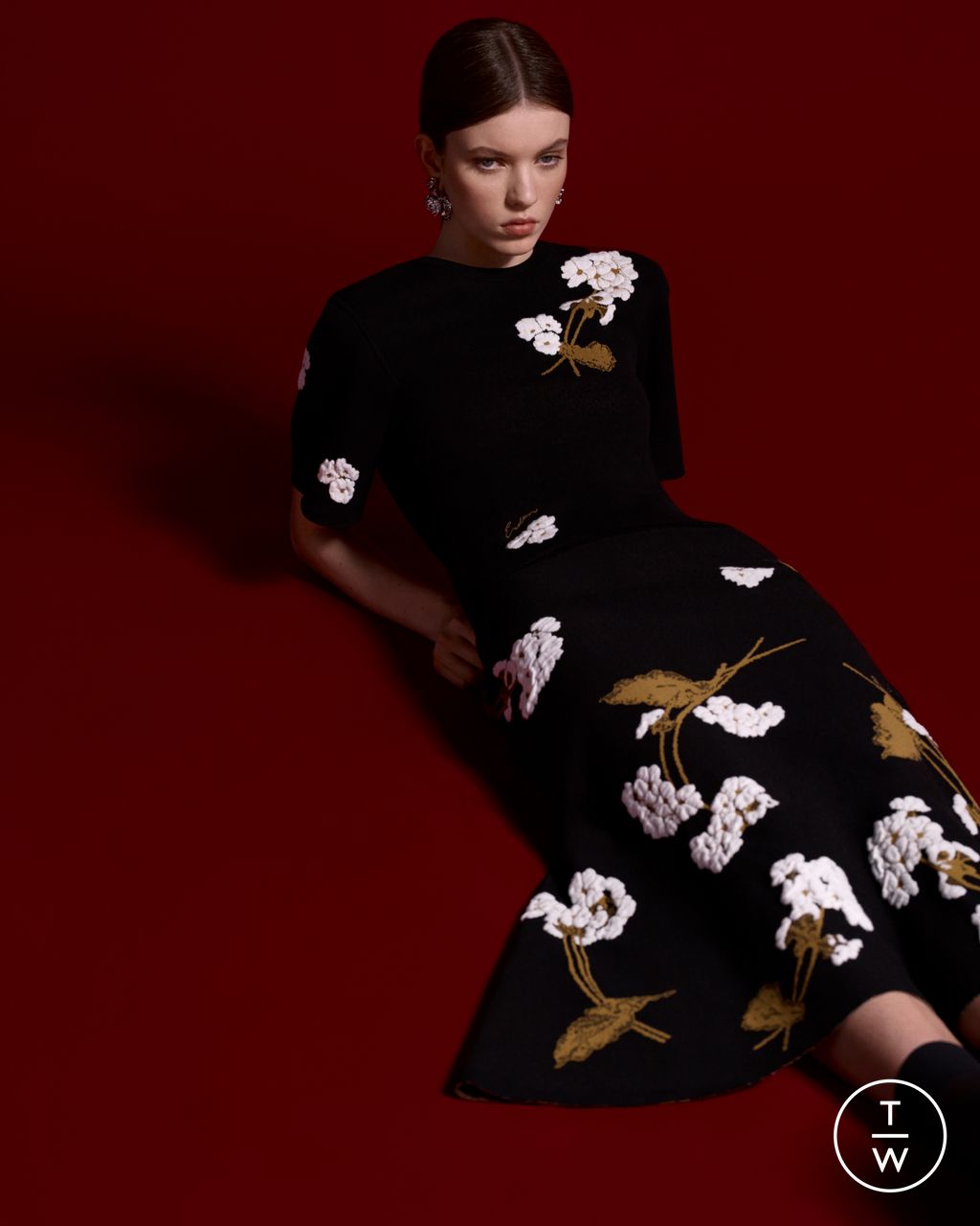 Fashion Week London Resort 2025 look 23 from the Erdem collection 女装