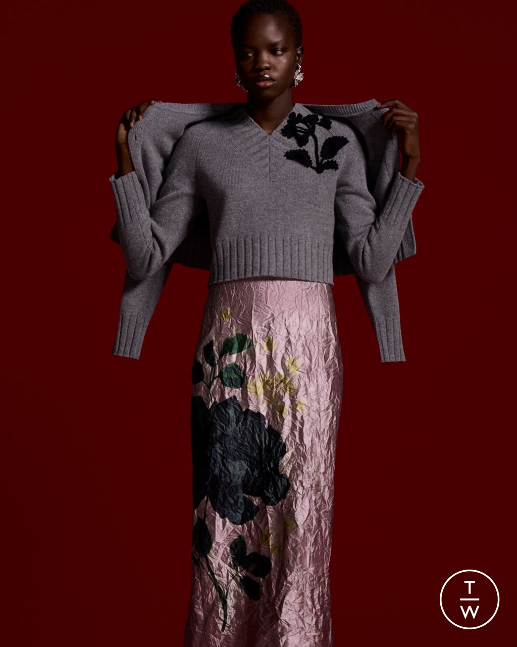 Fashion Week London Resort 2025 look 7 from the Erdem collection 女装