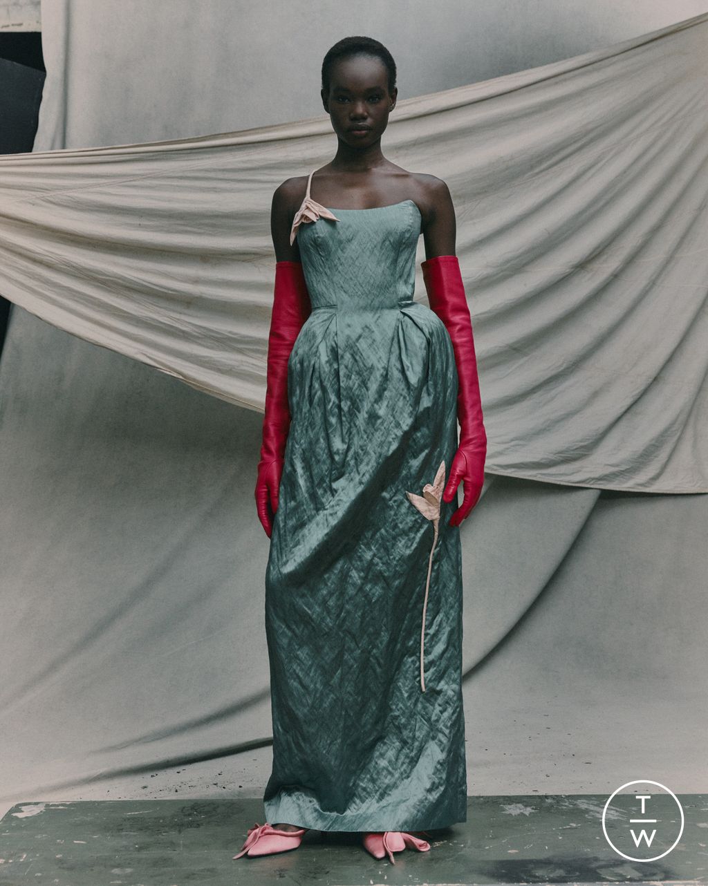 Fashion Week London Resort 2026 look 17 from the Erdem collection womenswear