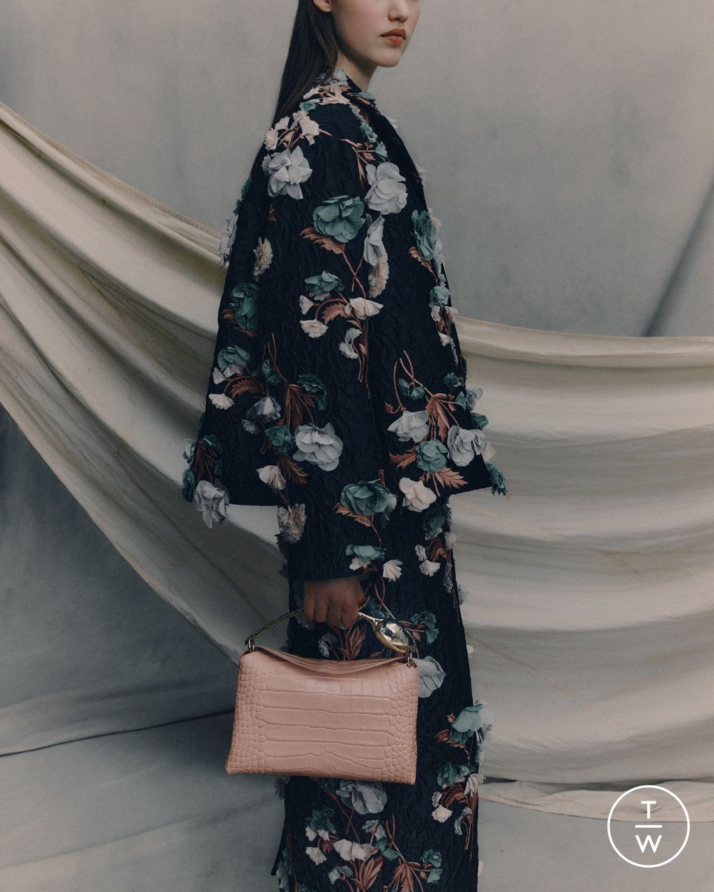 Fashion Week London Resort 2026 look 19 from the Erdem collection womenswear