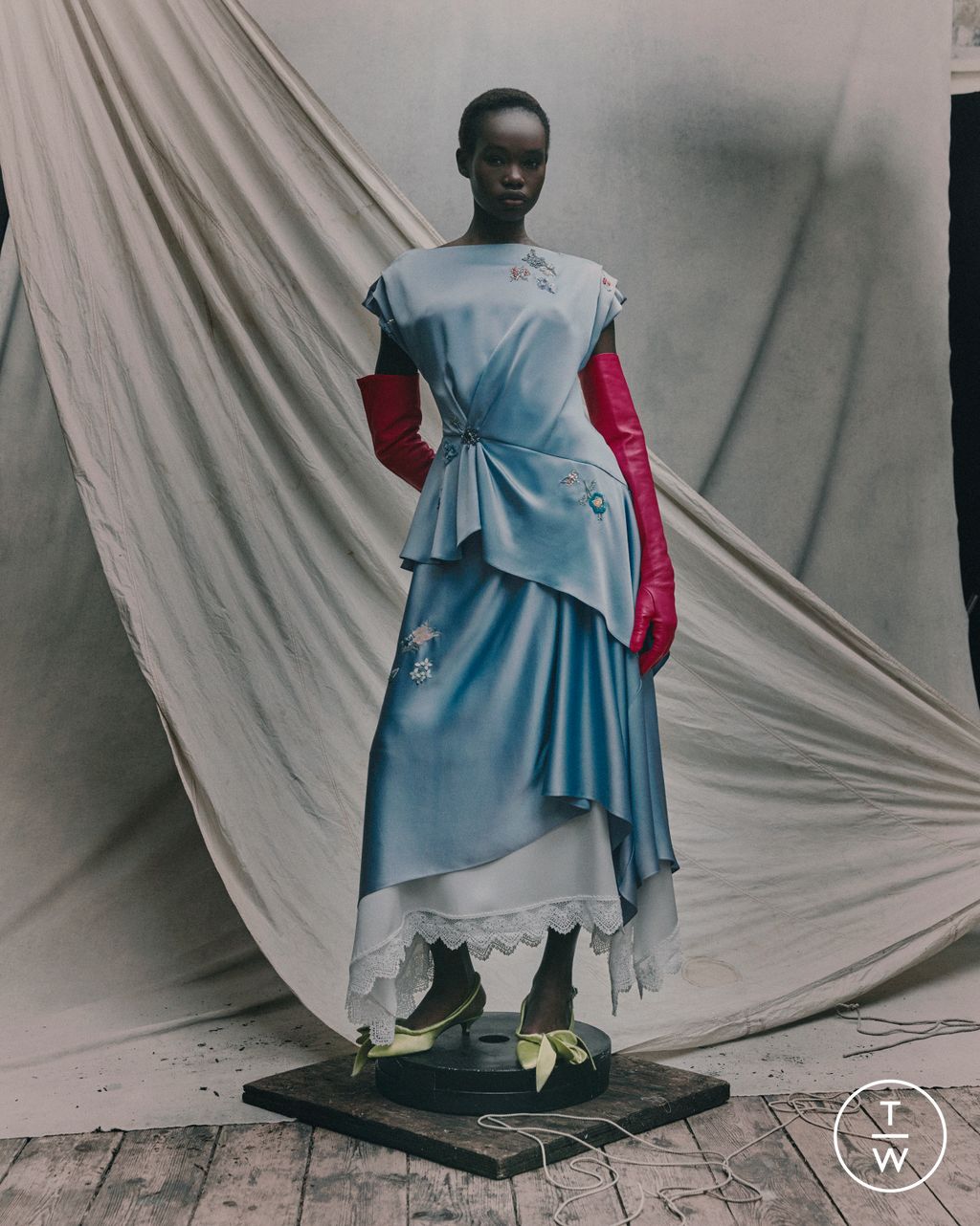 Fashion Week London Resort 2026 look 33 from the Erdem collection womenswear