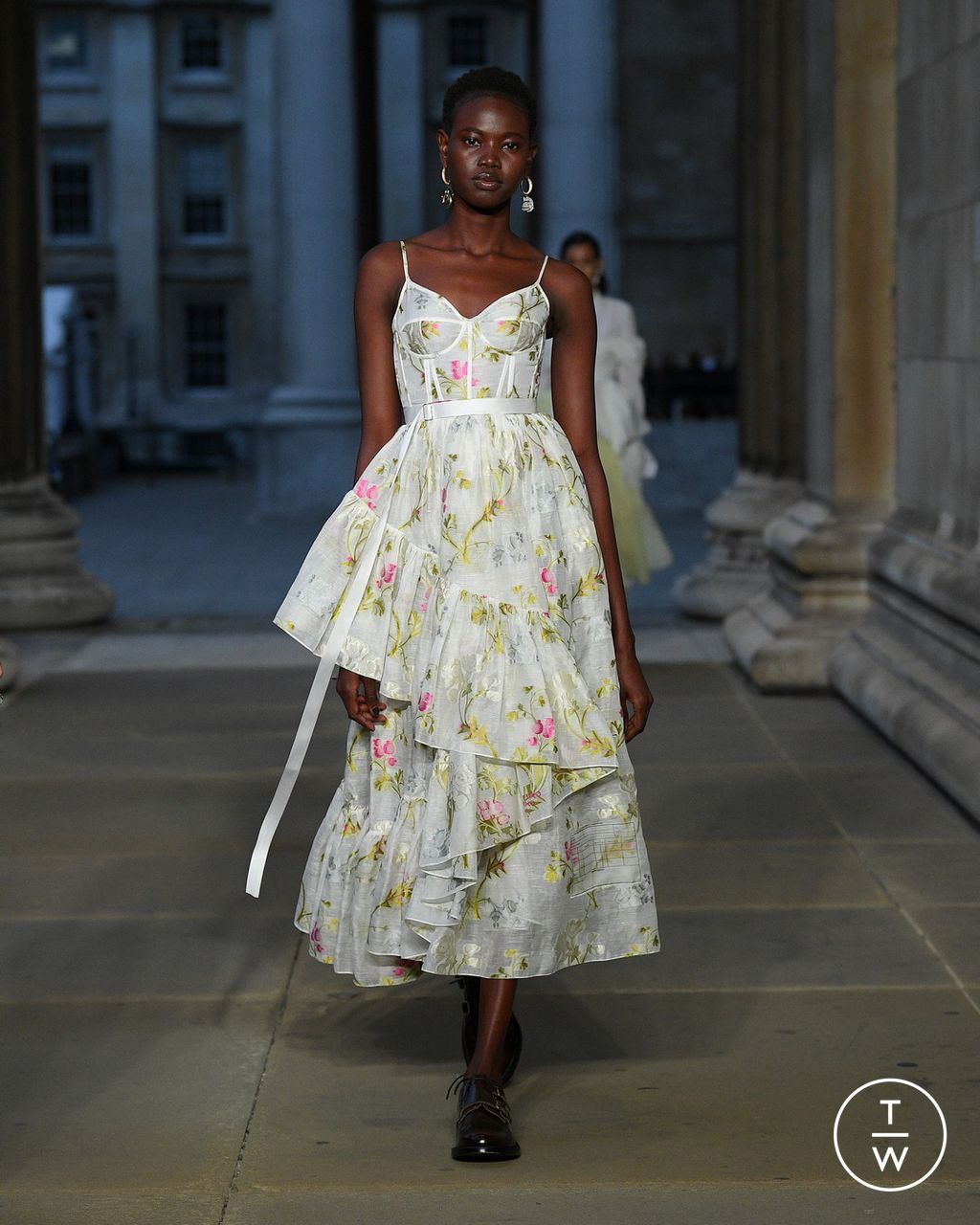 Fashion Week London Spring/Summer 2023 look 13 from the Erdem collection womenswear