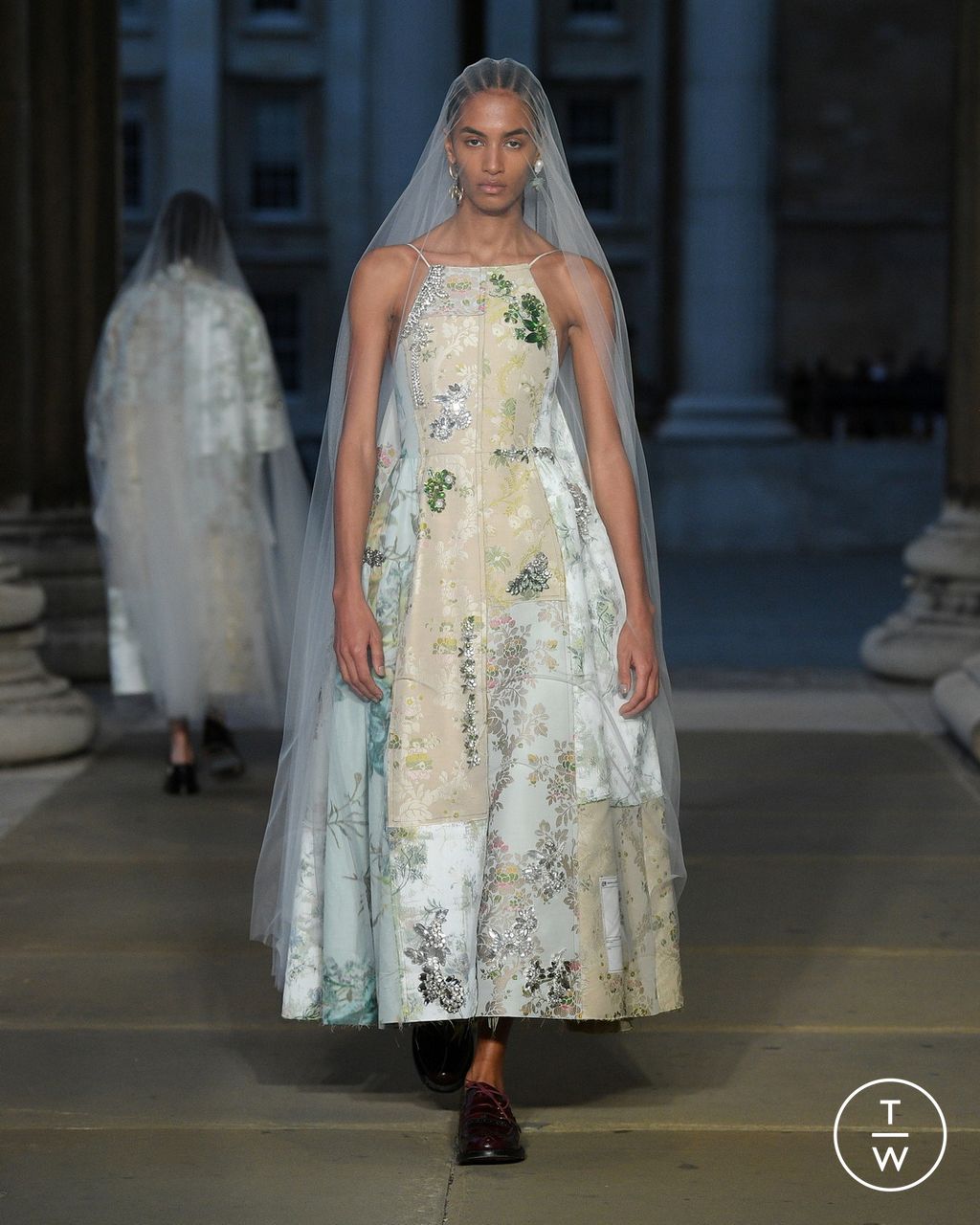 Fashion Week London Spring/Summer 2023 look 30 de la collection Erdem womenswear