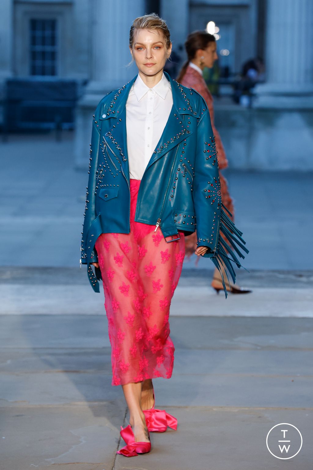 Fashion Week London Spring/Summer 2024 look 31 from the Erdem collection 女装