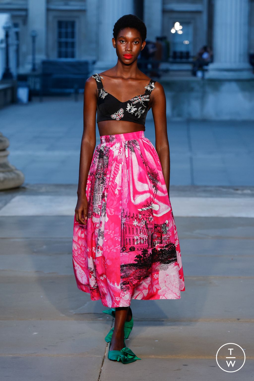 Fashion Week London Spring/Summer 2024 look 36 from the Erdem collection womenswear