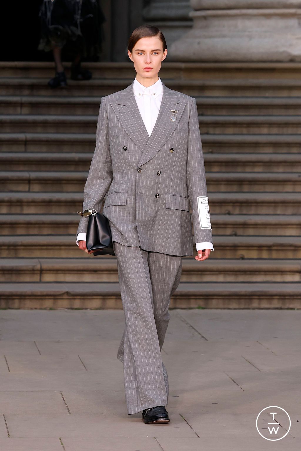 Fashion Week London Spring/Summer 2025 look 3 from the Erdem collection womenswear