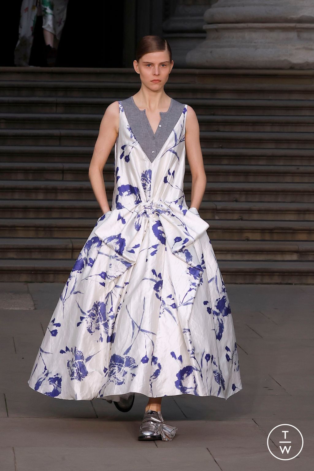 Fashion Week London Spring-Summer 2025 look 16 from the Erdem collection womenswear