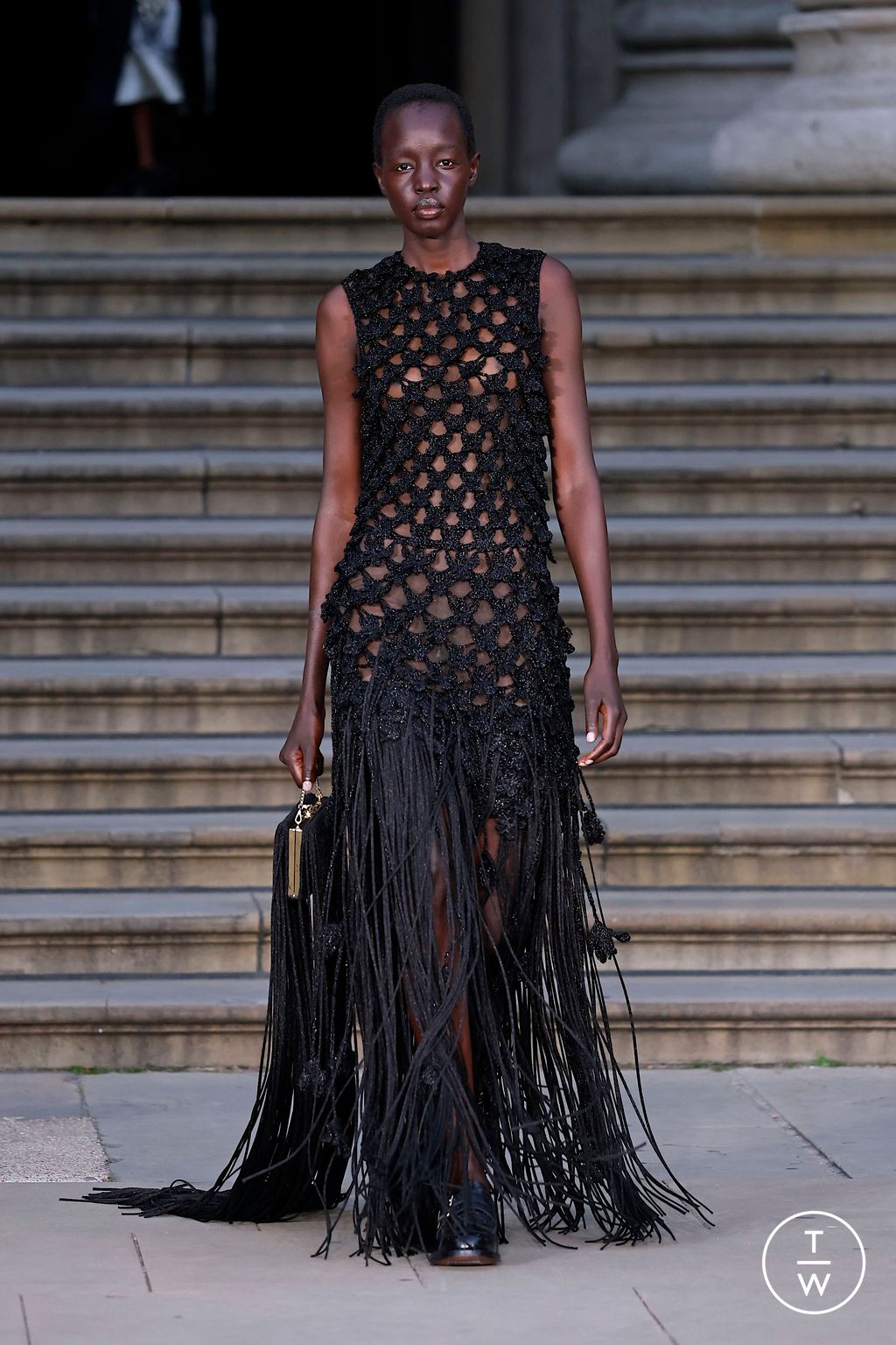 Fashion Week London Spring/Summer 2025 look 36 from the Erdem collection 女装