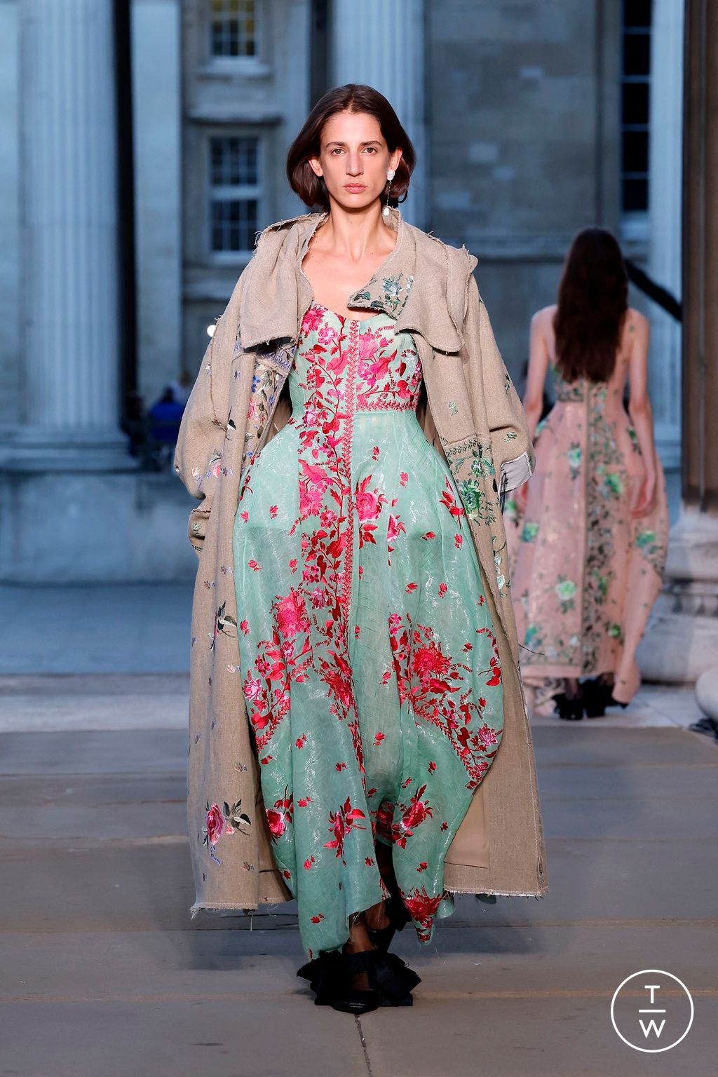 Fashion Week London Spring/Summer 2026 look 27 from the Erdem collection womenswear