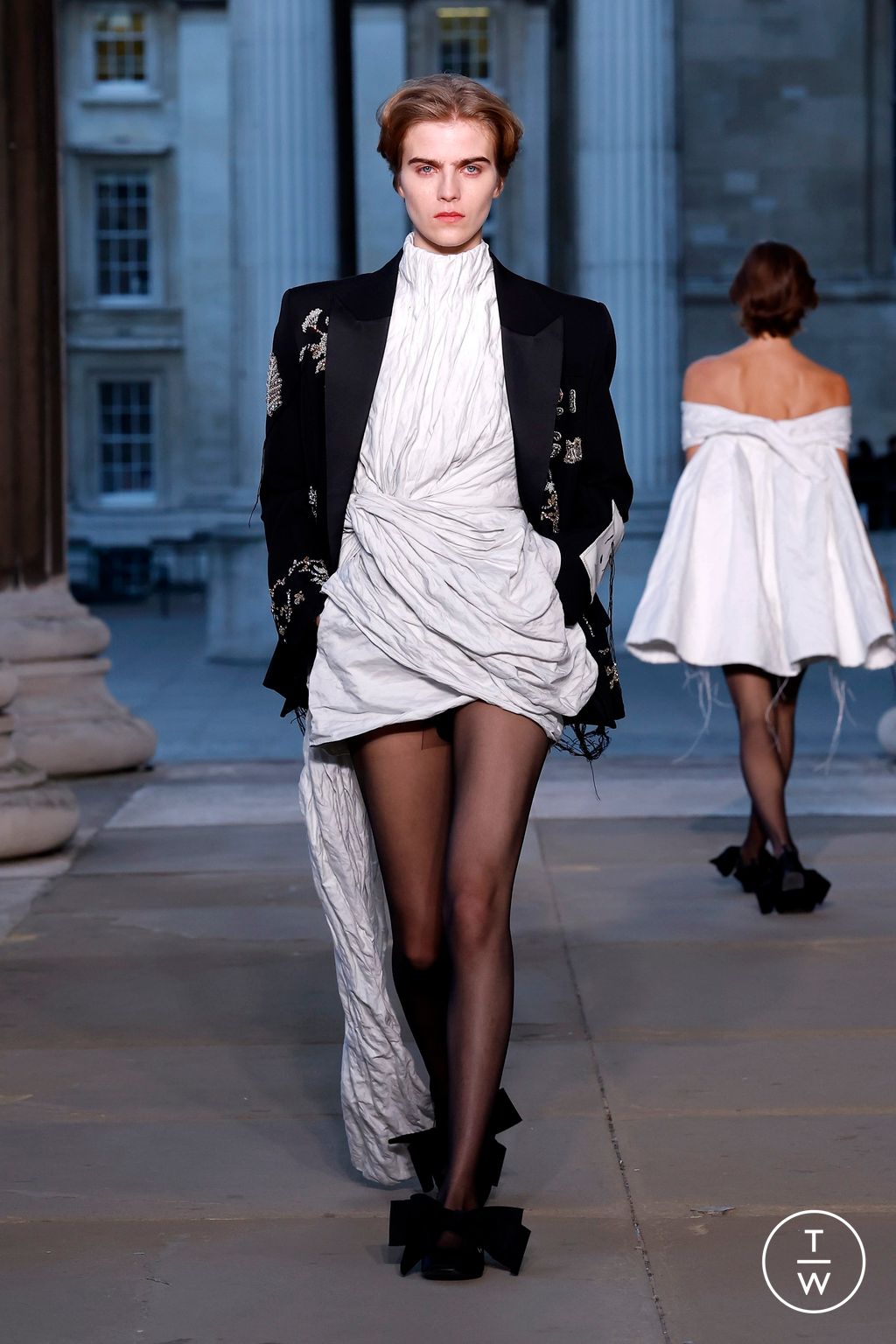 Fashion Week London Spring/Summer 2026 look 40 from the Erdem collection womenswear