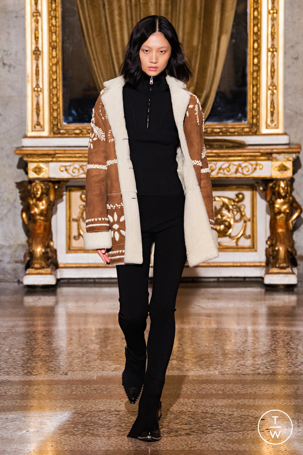 Fashion Week Milan Fall/Winter 2021 look 15 from the Ermanno Scervino collection womenswear