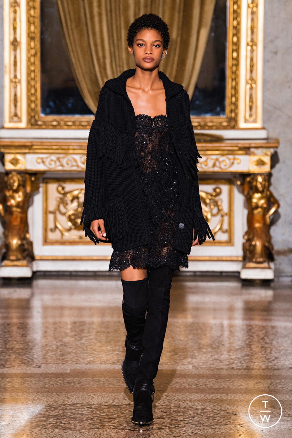 Fashion Week Milan Fall/Winter 2021 look 37 de la collection Ermanno Scervino womenswear