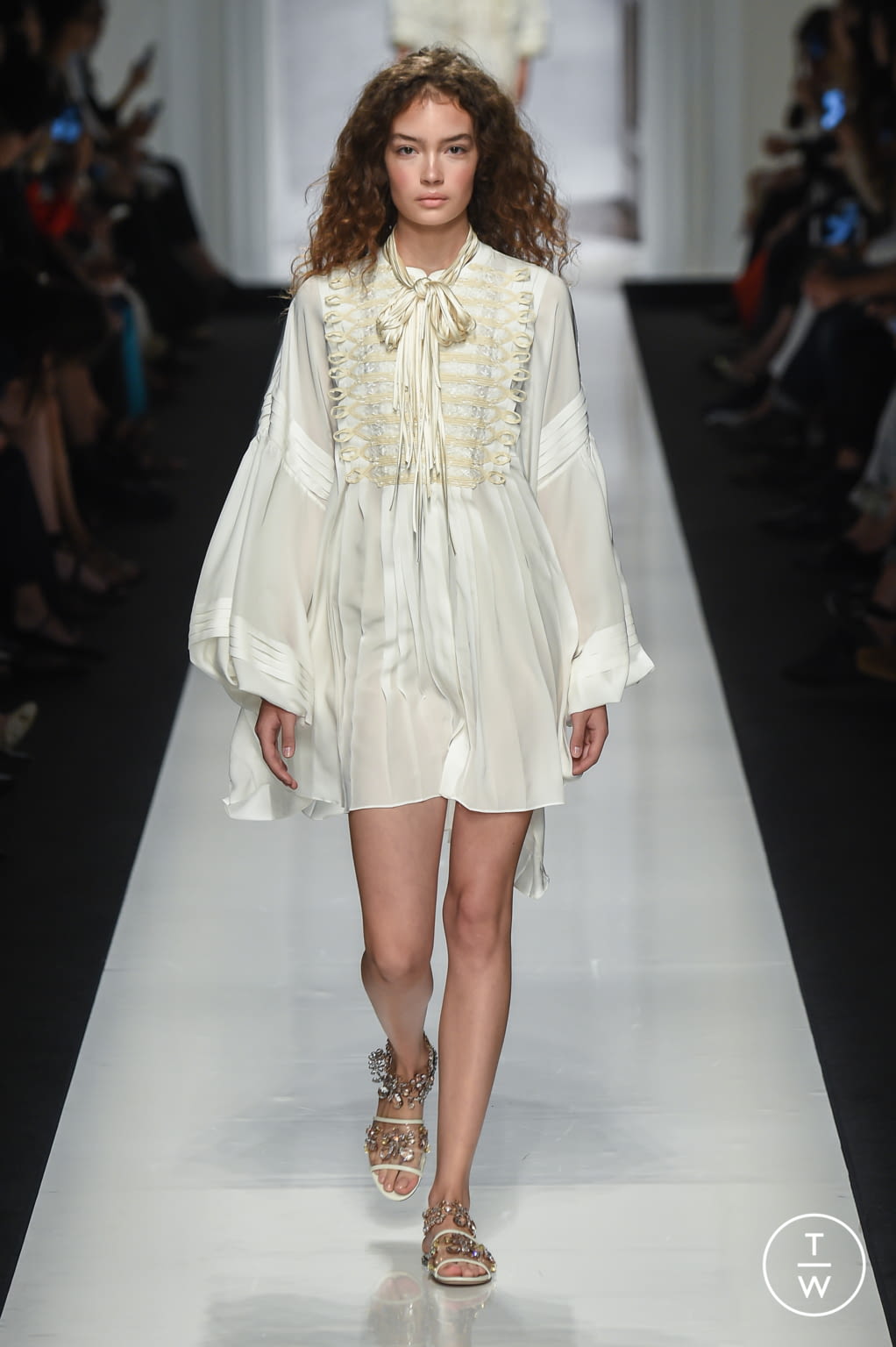 Fashion Week Milan Spring/Summer 2017 look 13 from the Ermanno Scervino collection womenswear