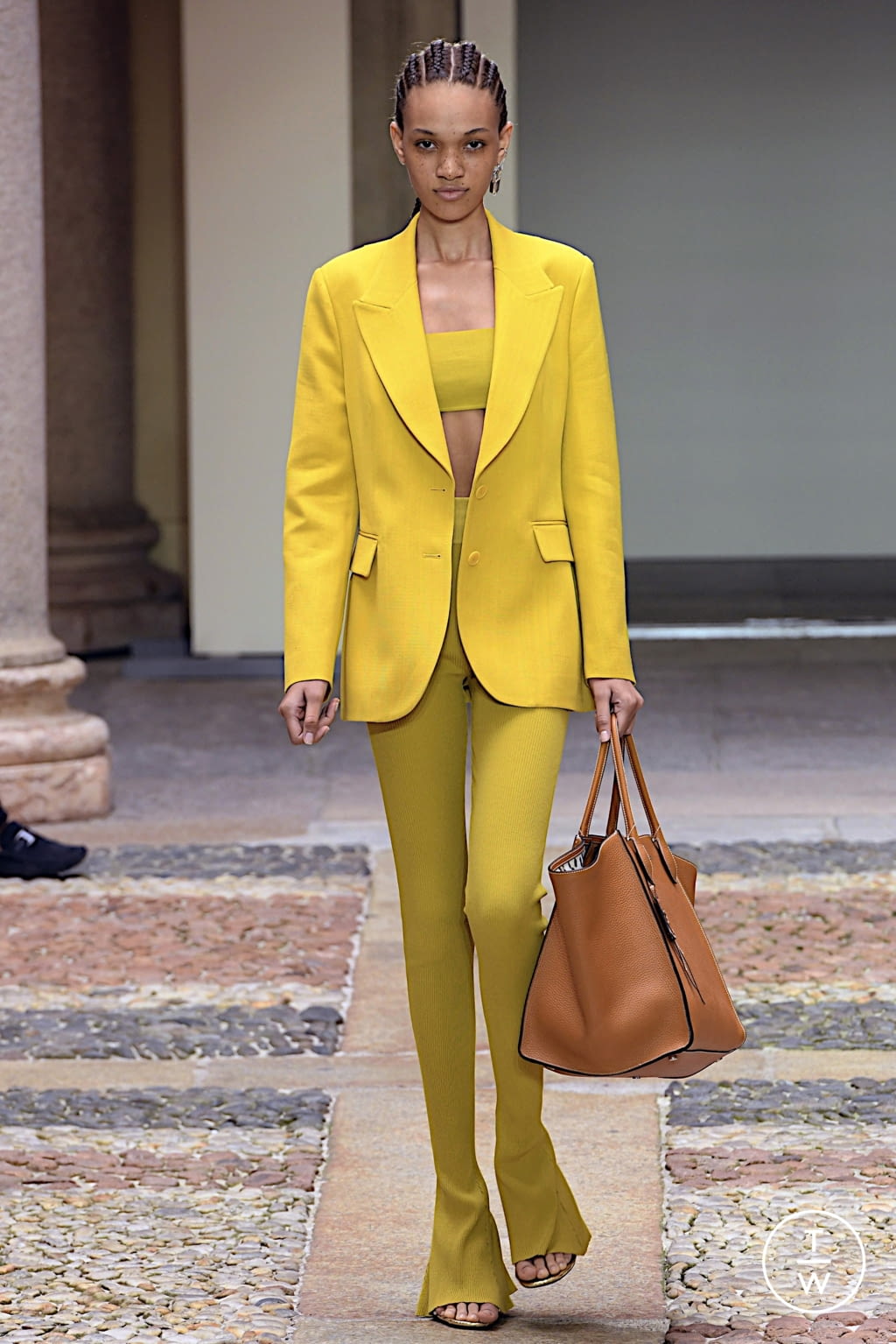 Fashion Week Milan Spring/Summer 2022 look 30 from the Ermanno Scervino collection 女装