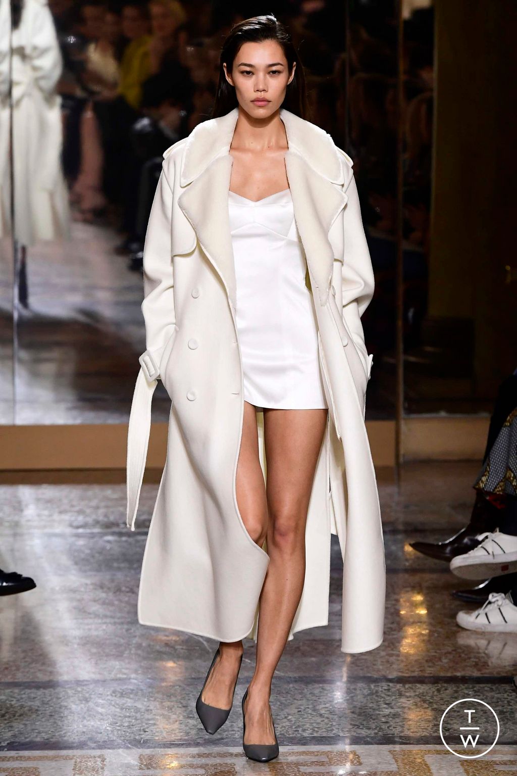 Fashion Week Milan Fall/Winter 2023 look 4 from the Ermanno Scervino collection womenswear