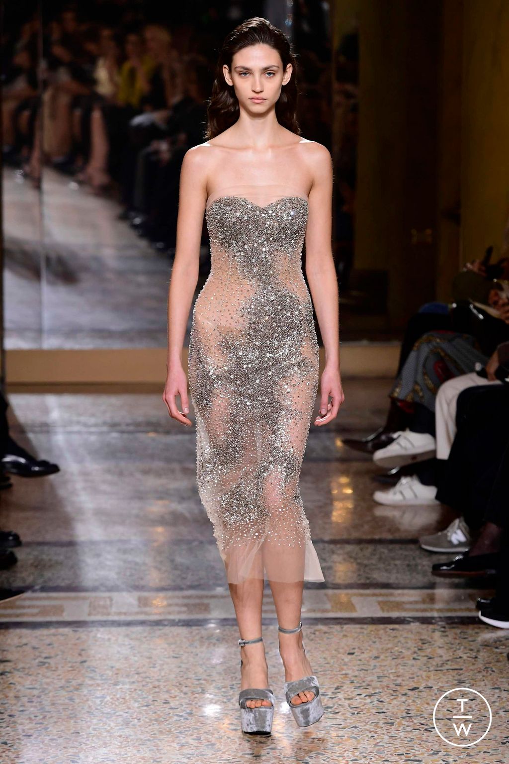 Fashion Week Milan Fall/Winter 2023 look 8 from the Ermanno Scervino collection womenswear