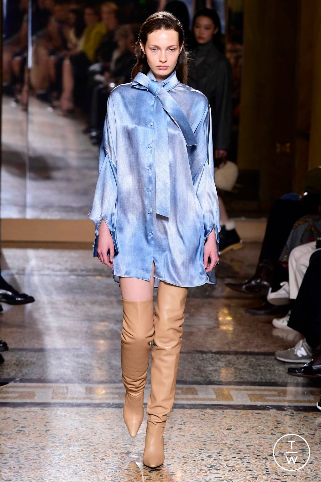 Fashion Week Milan Fall/Winter 2023 look 22 de la collection Ermanno Scervino womenswear