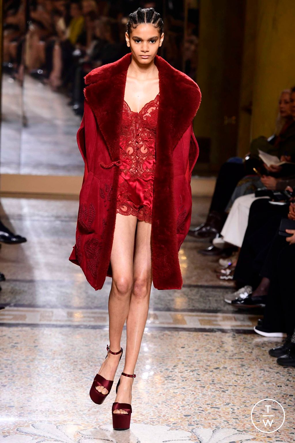 Fashion Week Milan Fall/Winter 2023 look 29 from the Ermanno Scervino collection womenswear
