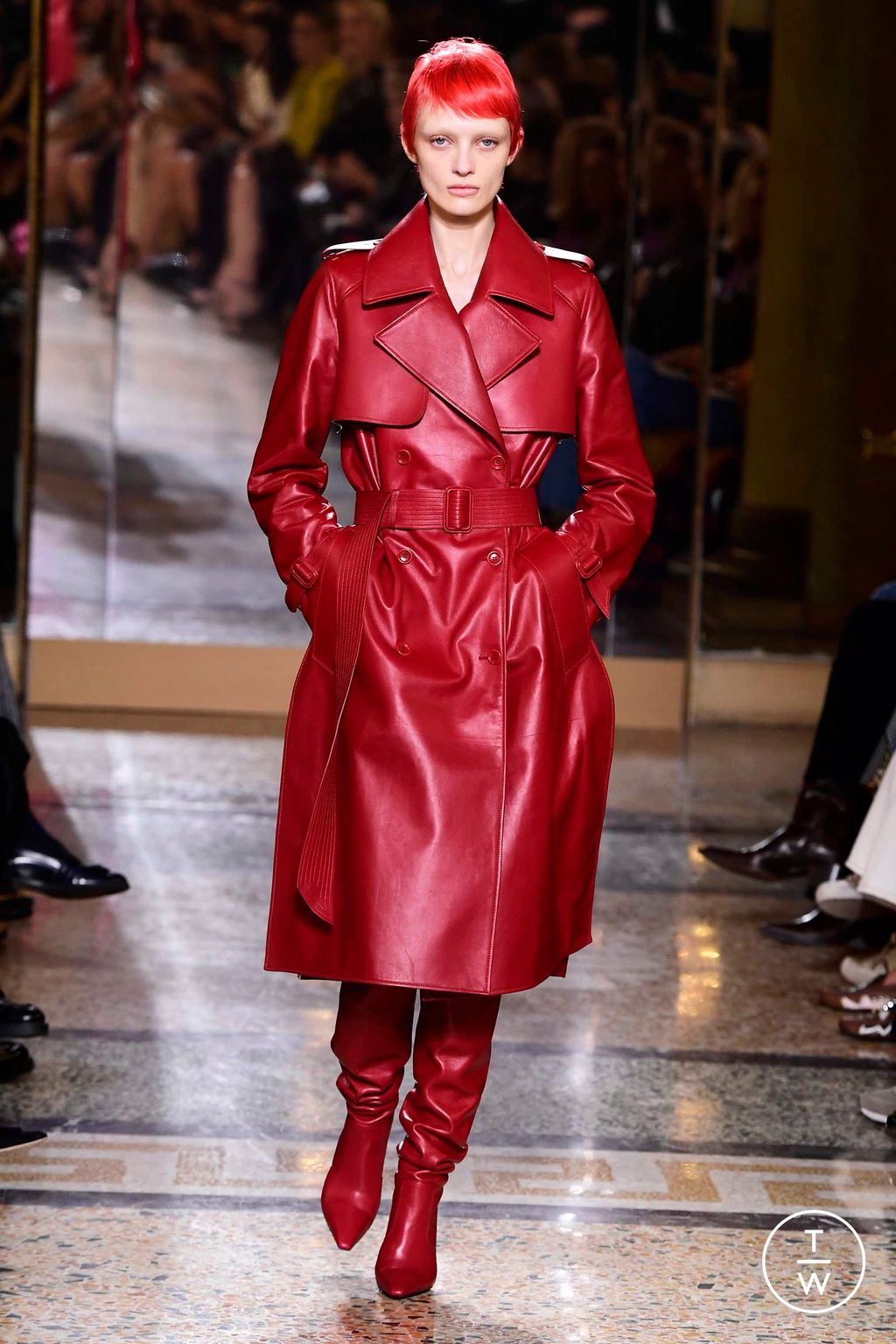 Fashion Week Milan Fall/Winter 2023 look 30 from the Ermanno Scervino collection 女装