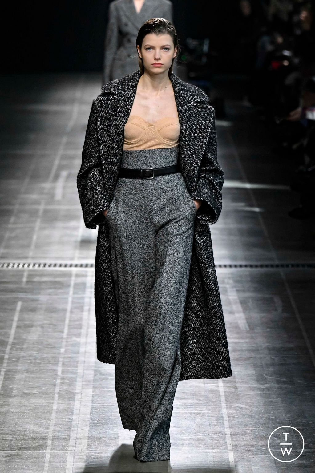 Fashion Week Milan Fall/Winter 2024 look 6 de la collection Ermanno Scervino womenswear