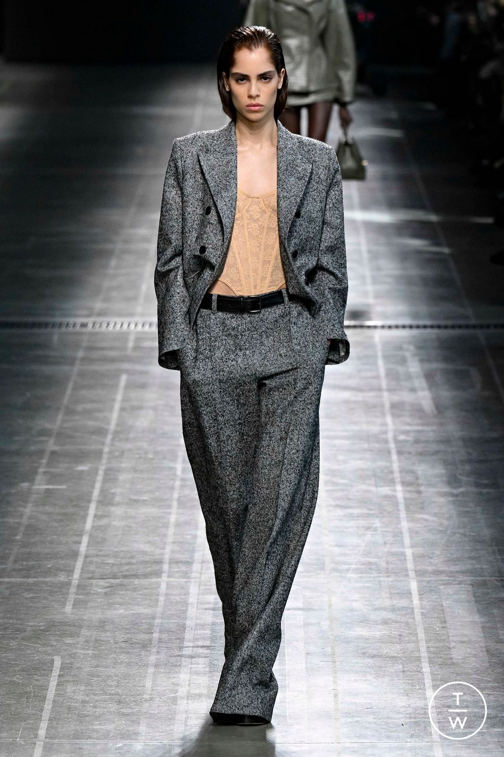 Fashion Week Milan Fall/Winter 2024 look 12 de la collection Ermanno Scervino womenswear