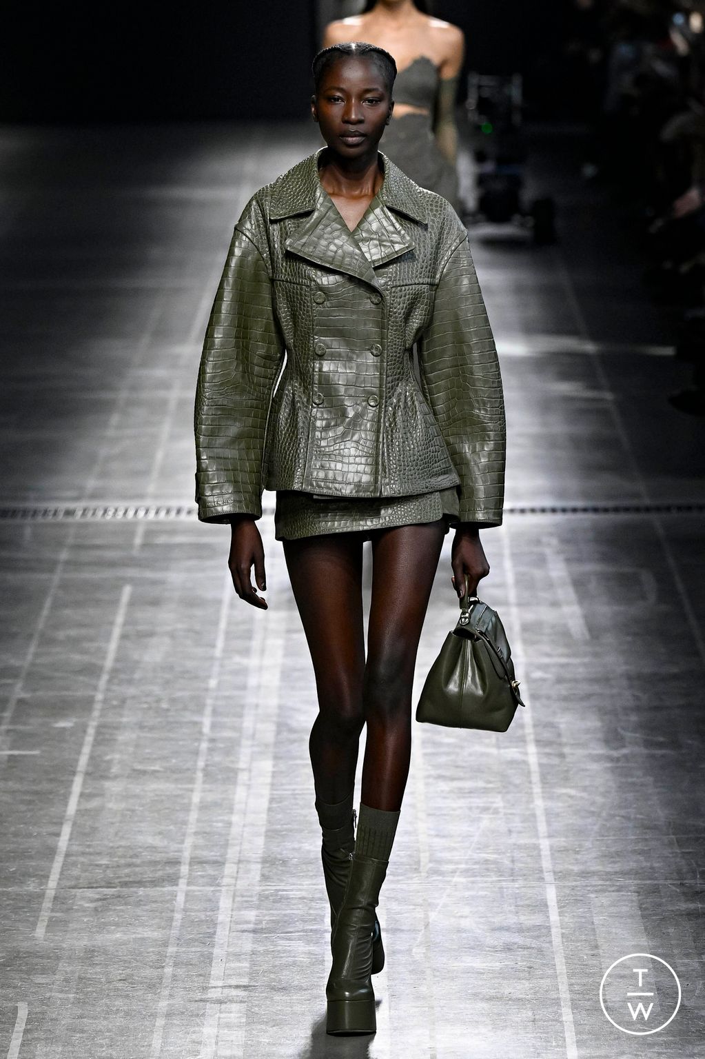Fashion Week Milan Fall/Winter 2024 look 13 from the Ermanno Scervino collection 女装