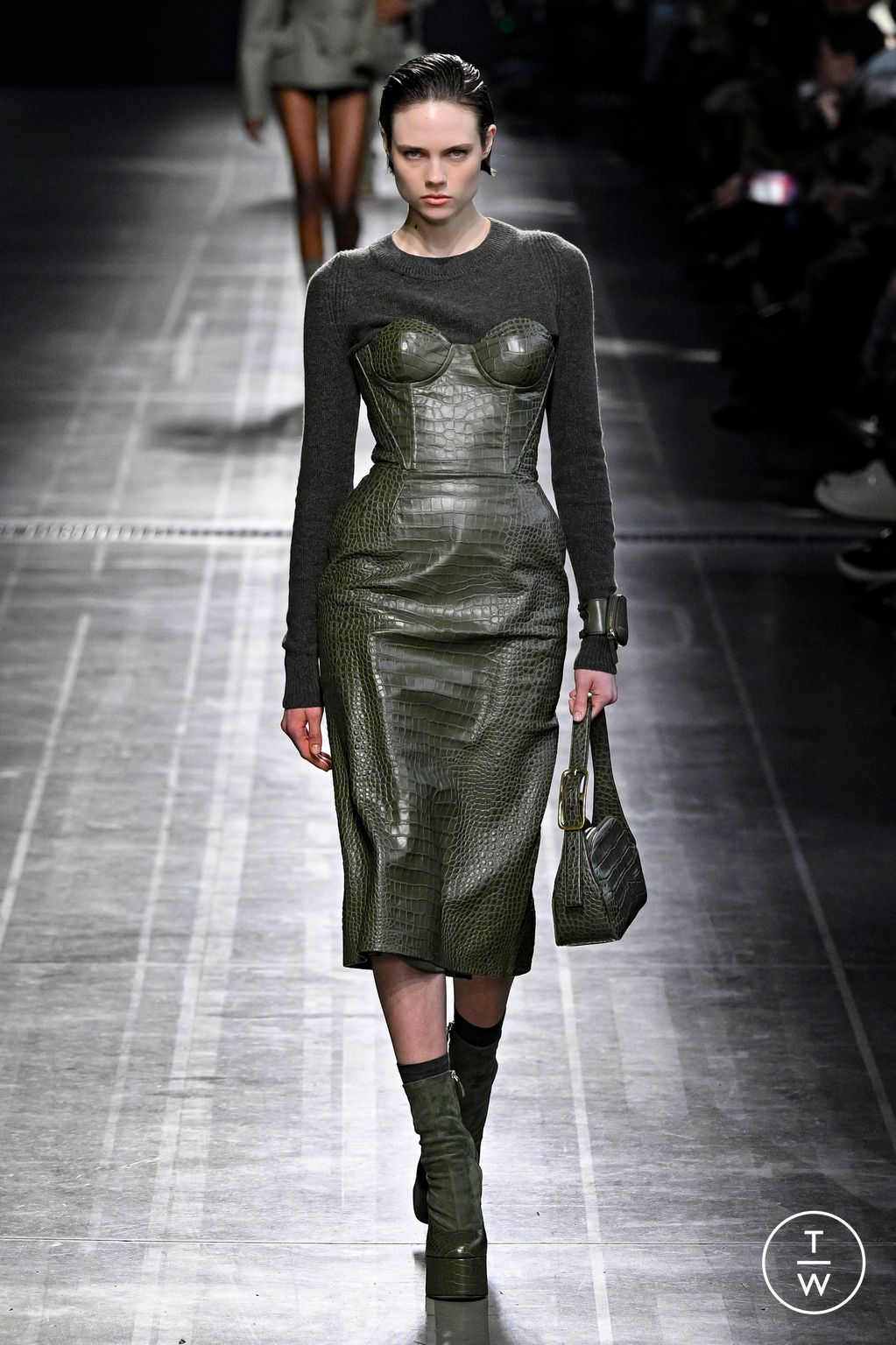 Fashion Week Milan Fall/Winter 2024 look 15 de la collection Ermanno Scervino womenswear