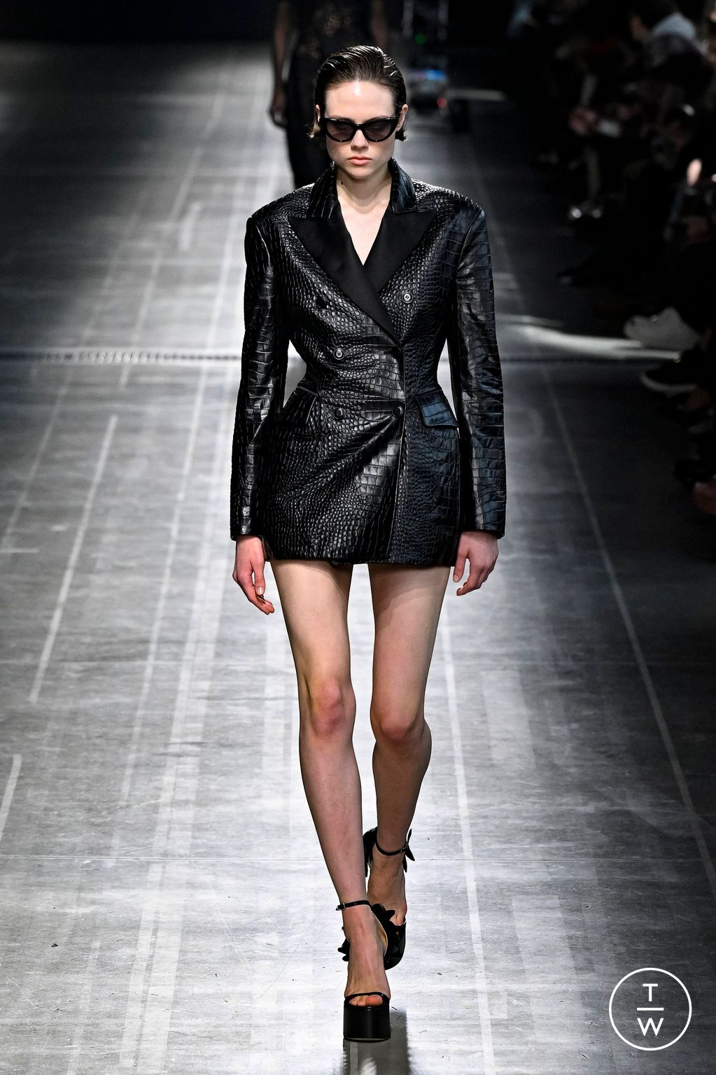 Fashion Week Milan Fall/Winter 2024 look 46 from the Ermanno Scervino collection 女装