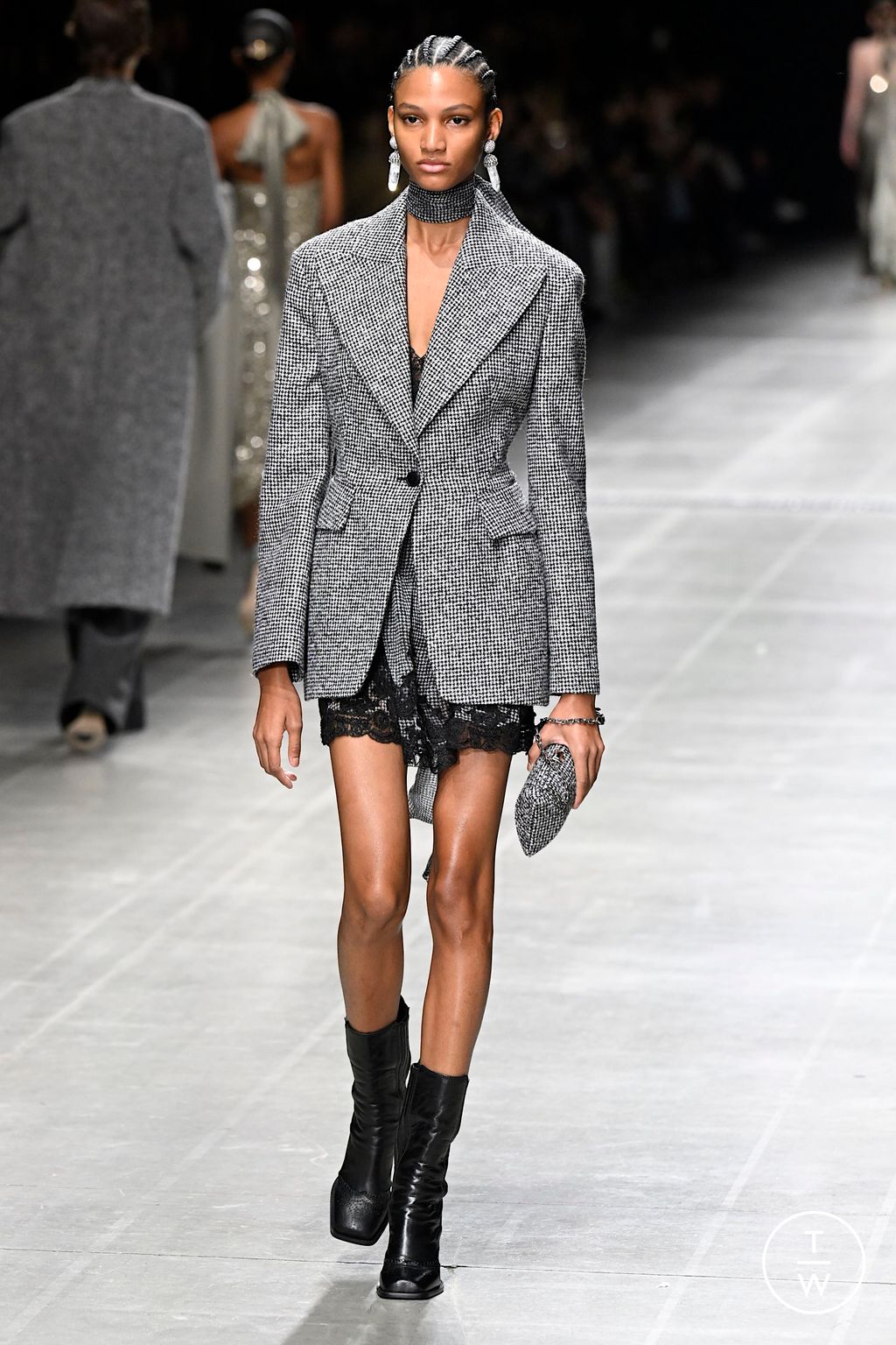 Fashion Week Milan Fall/Winter 2025 look 30 from the Ermanno Scervino collection 女装