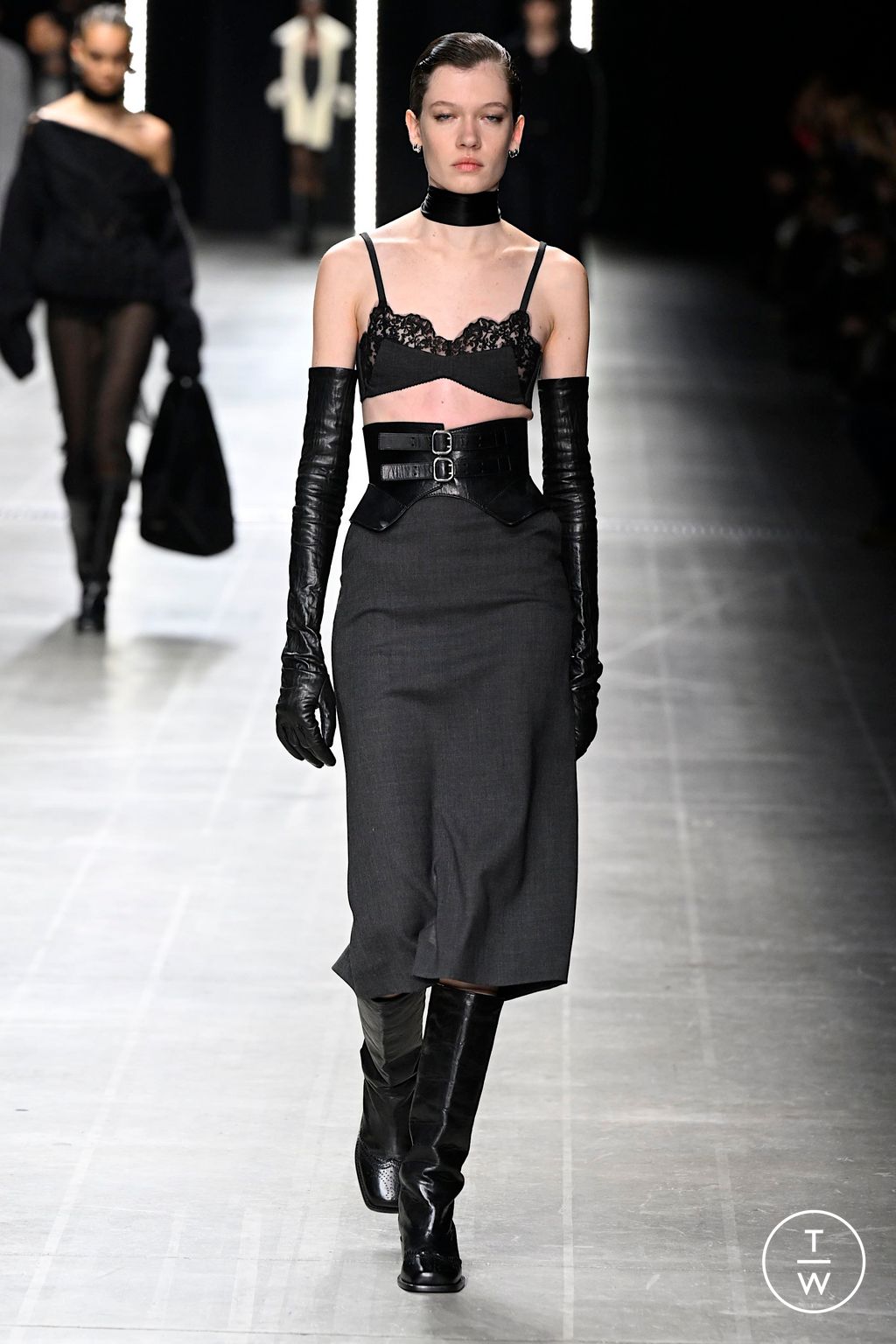 Fashion Week Milan Fall/Winter 2025 look 35 from the Ermanno Scervino collection 女装