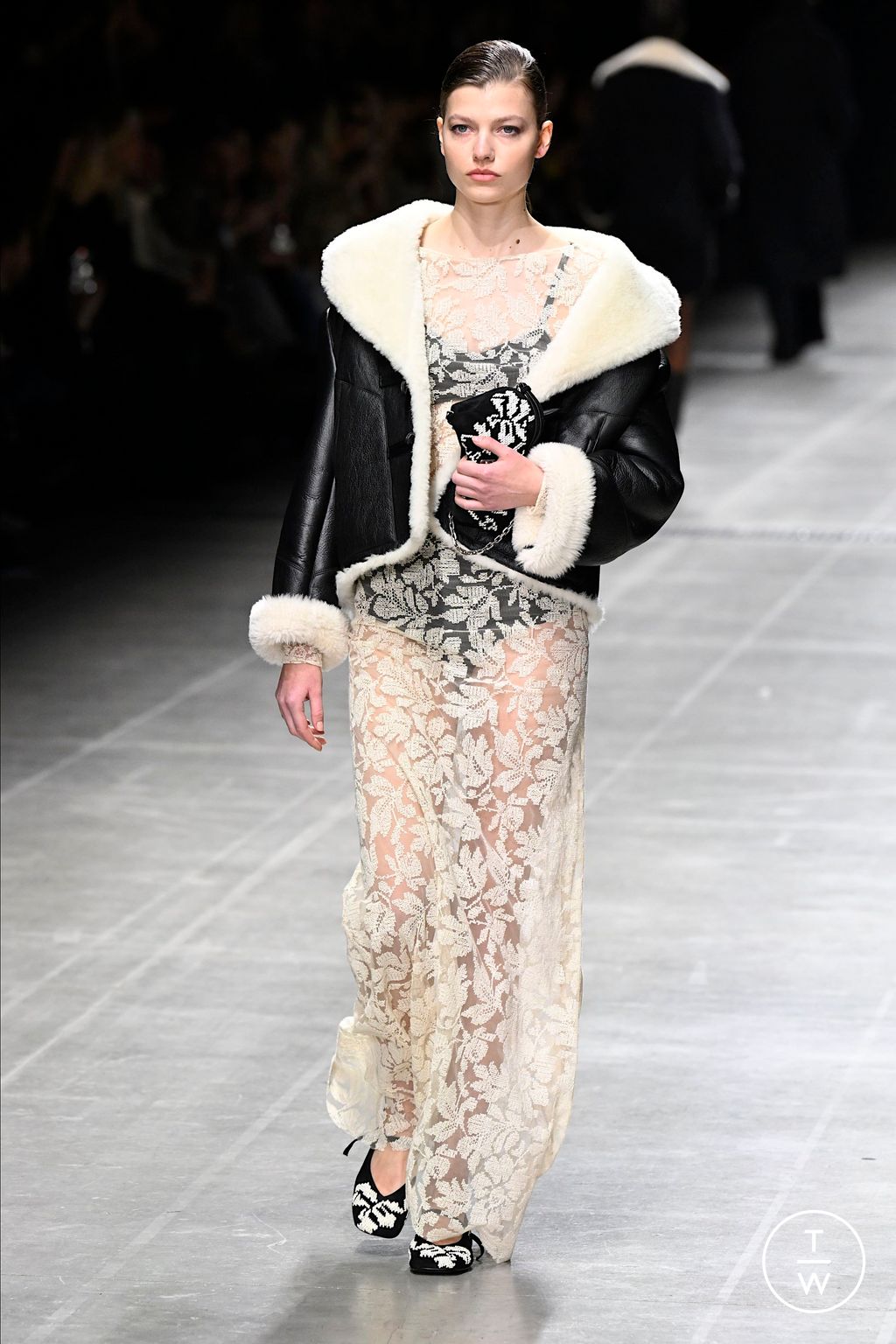 Fashion Week Milan Fall/Winter 2025 look 40 from the Ermanno Scervino collection 女装
