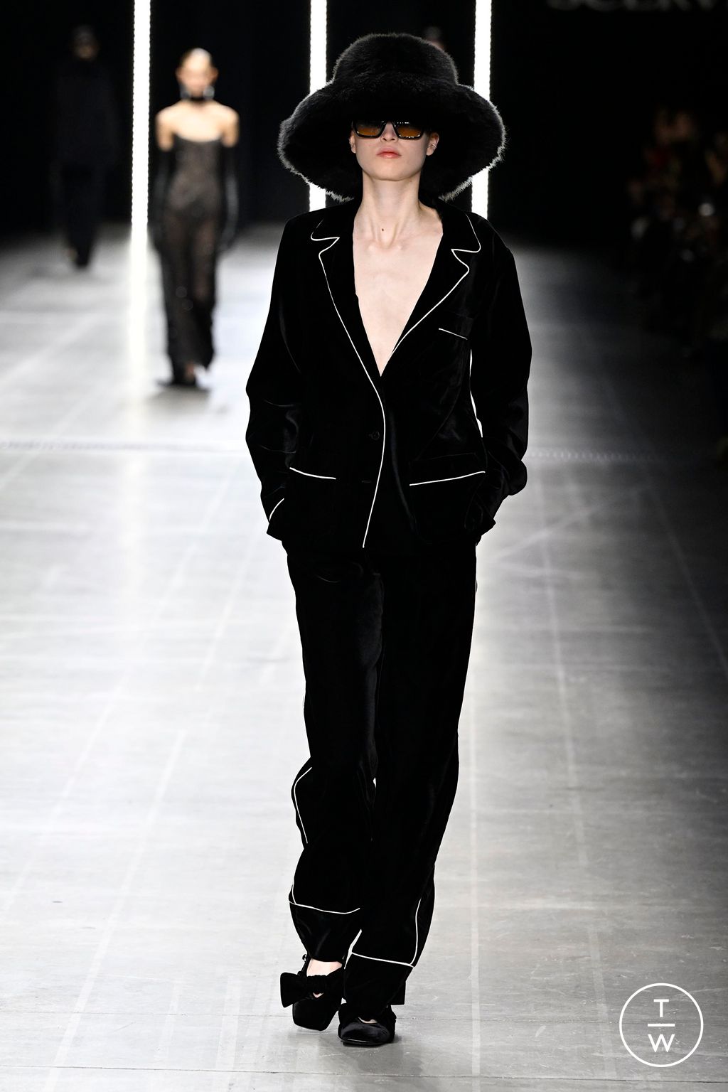 Fashion Week Milan Fall/Winter 2025 look 50 from the Ermanno Scervino collection womenswear