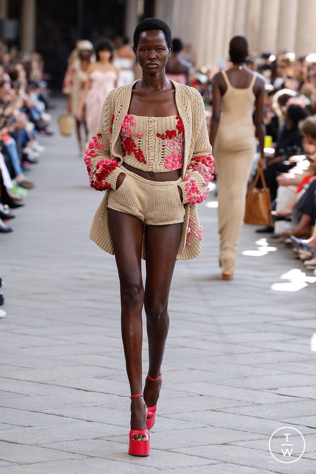 Fashion Week Milan Spring/Summer 2024 look 14 from the Ermanno Scervino collection womenswear
