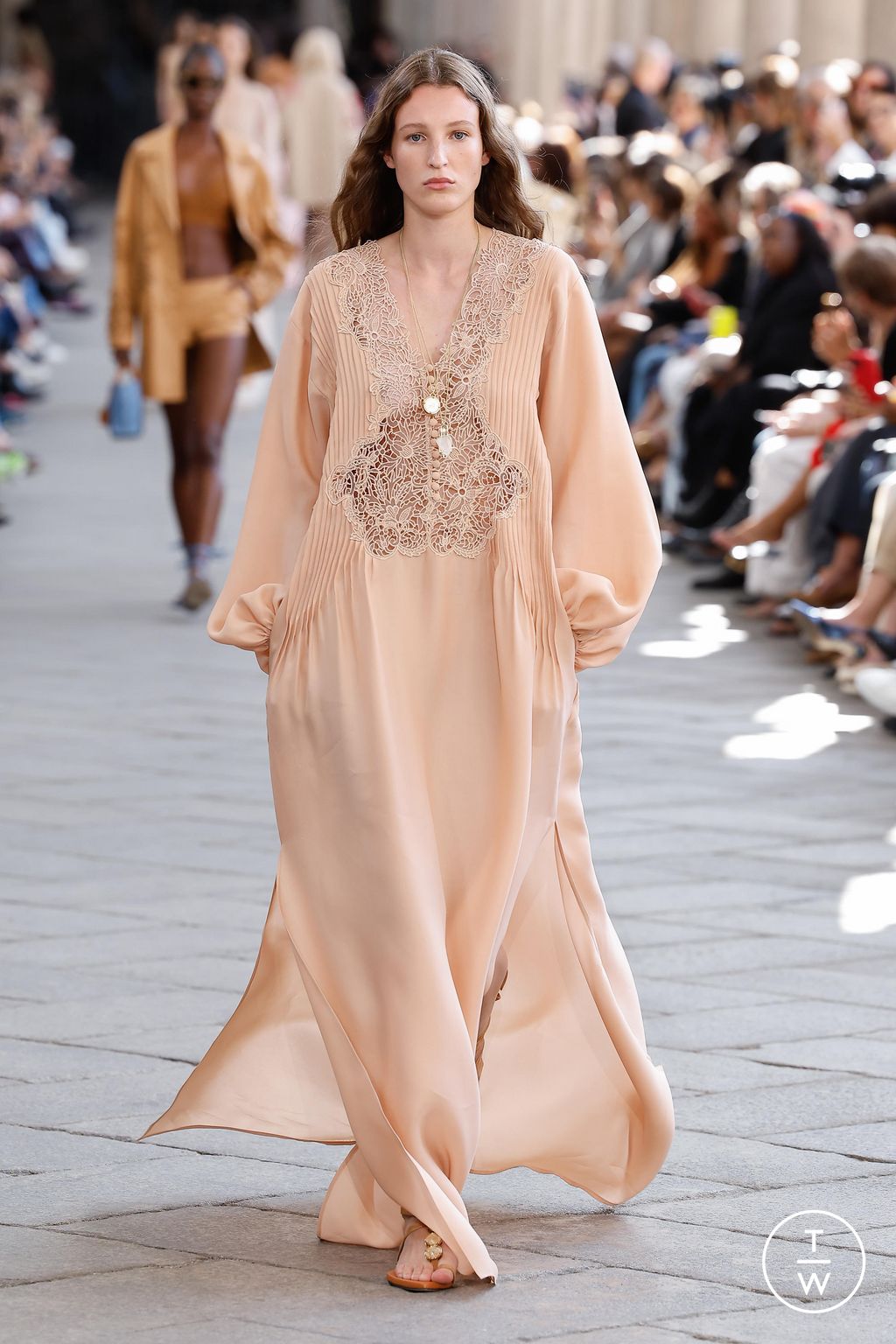 Fashion Week Milan Spring/Summer 2024 look 19 from the Ermanno Scervino collection womenswear
