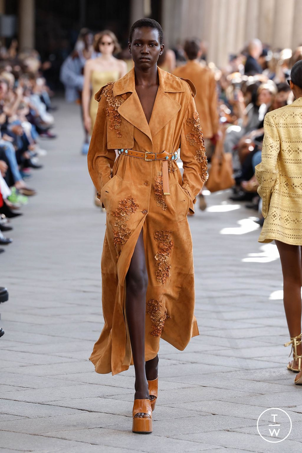 Fashion Week Milan Spring/Summer 2024 look 35 from the Ermanno Scervino collection womenswear