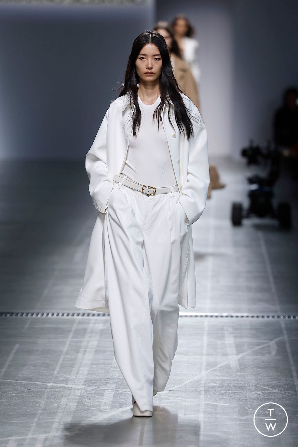 Fashion Week Milan Spring-Summer 2025 look 16 from the Ermanno Scervino collection womenswear