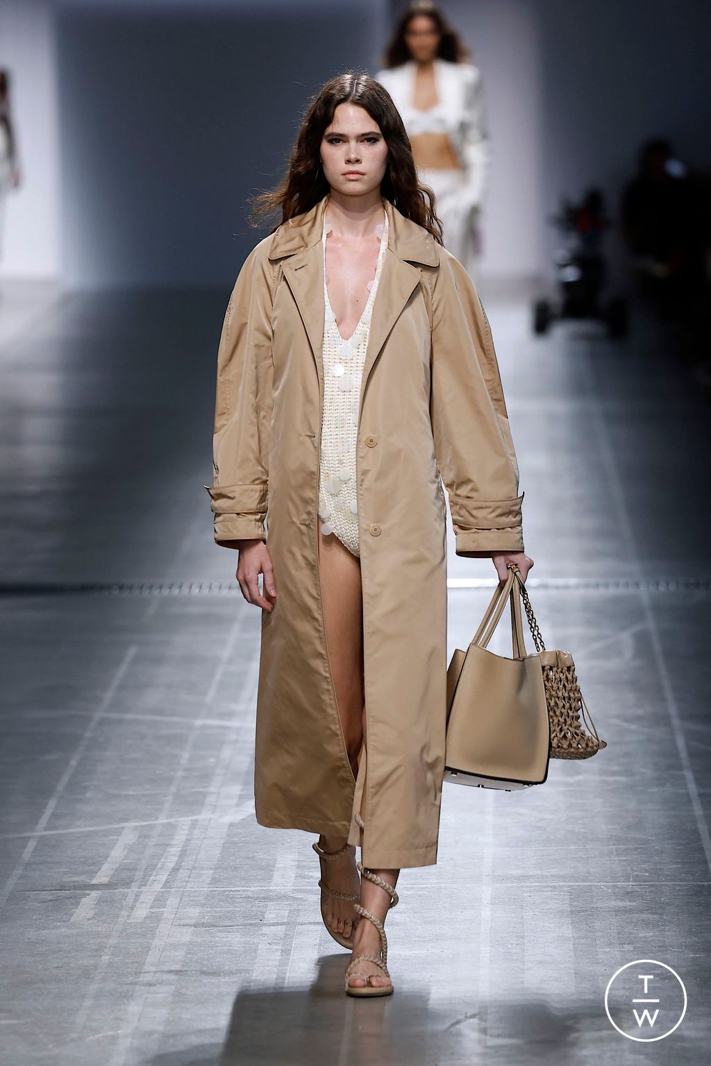 Fashion Week Milan Spring/Summer 2025 look 17 from the Ermanno Scervino collection womenswear