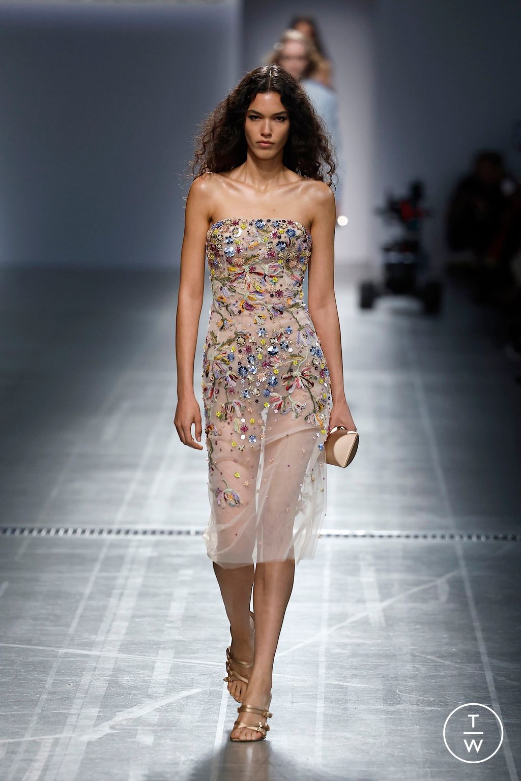 Fashion Week Milan Spring/Summer 2025 look 35 from the Ermanno Scervino collection womenswear