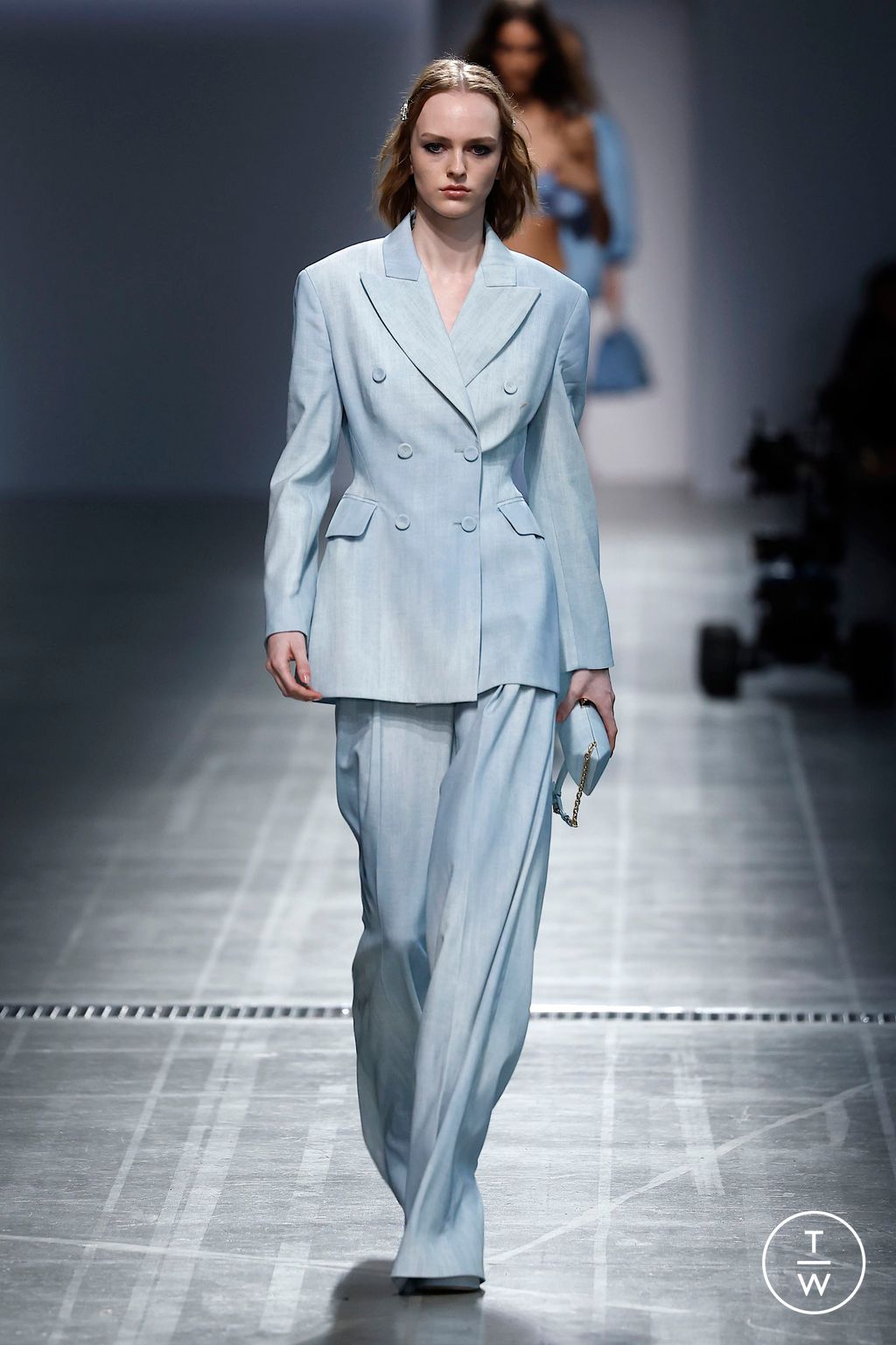 Fashion Week Milan Spring/Summer 2025 look 36 from the Ermanno Scervino collection womenswear