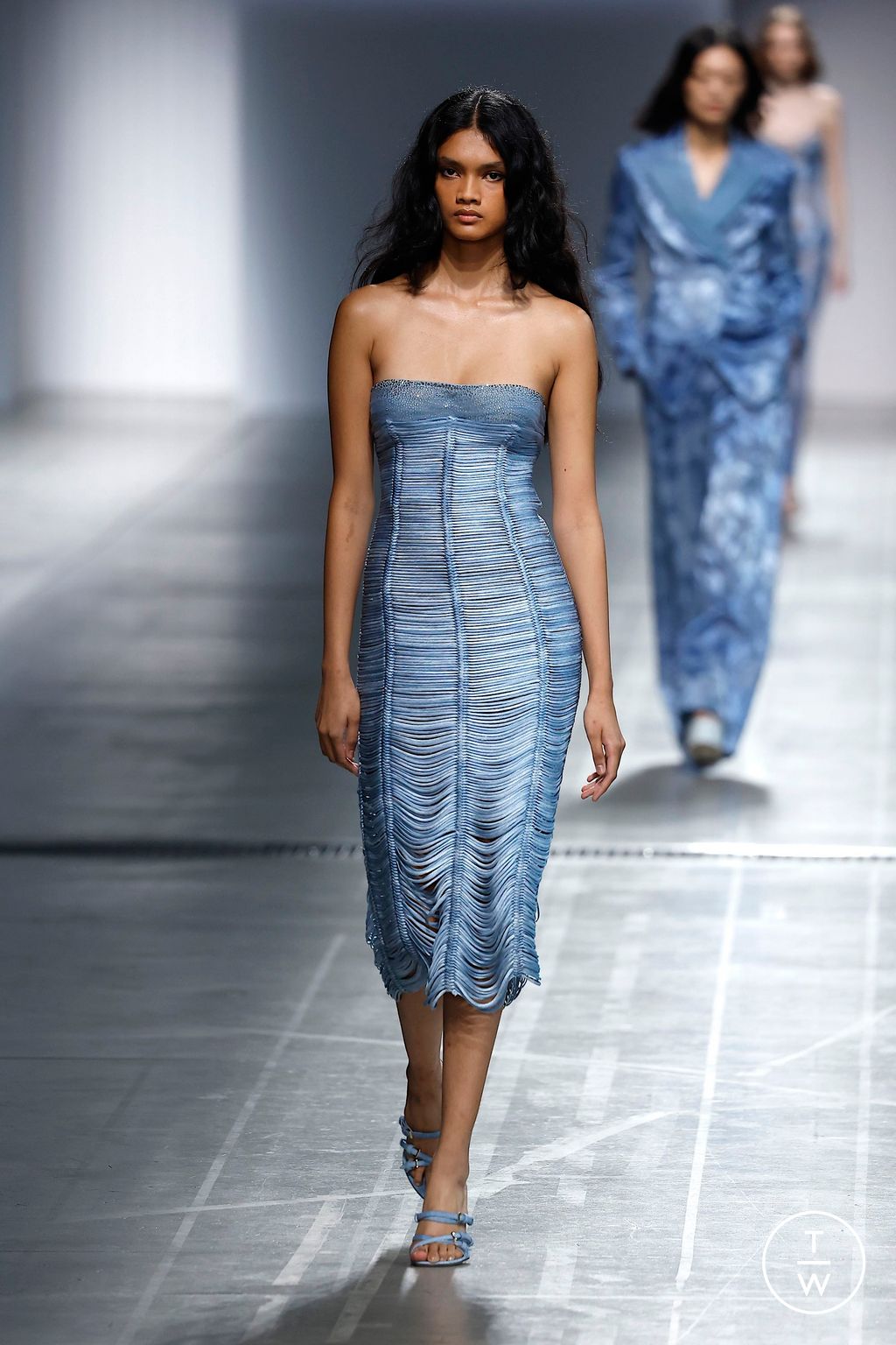 Fashion Week Milan Spring/Summer 2025 look 40 from the Ermanno Scervino collection womenswear