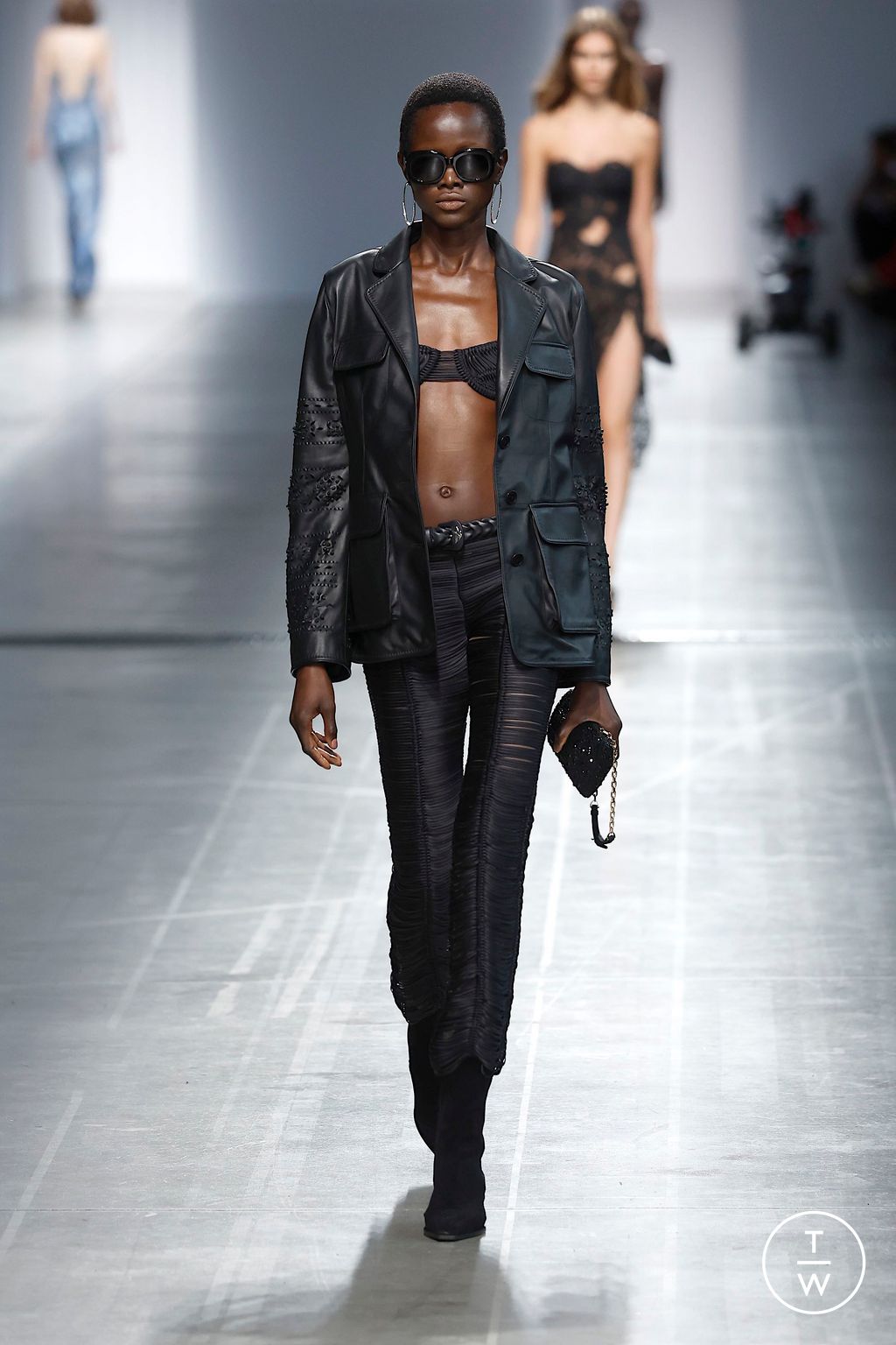 Fashion Week Milan Spring/Summer 2025 look 46 from the Ermanno Scervino collection 女装