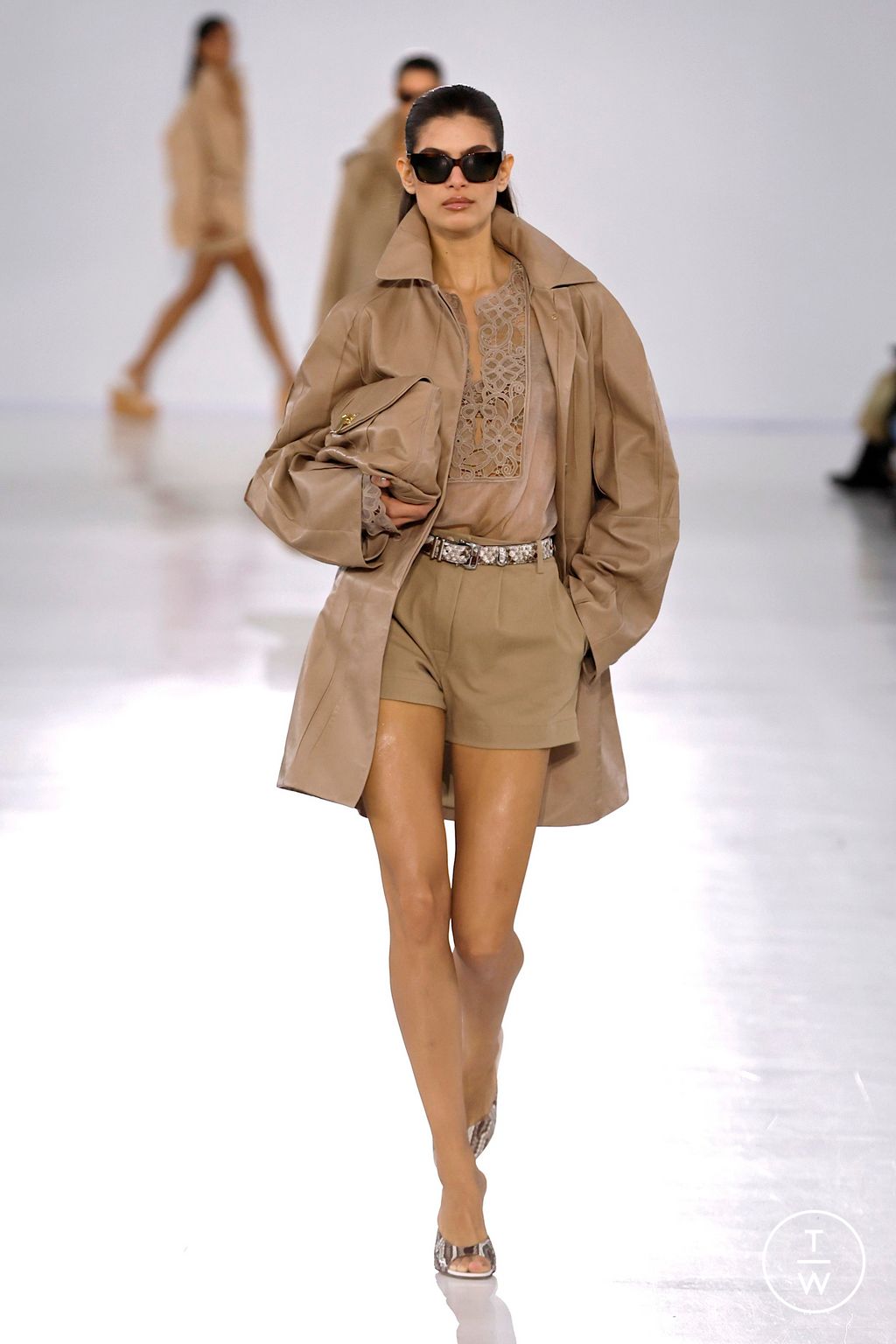 Fashion Week Milan Spring/Summer 2026 look 37 from the Ermanno Scervino collection 女装