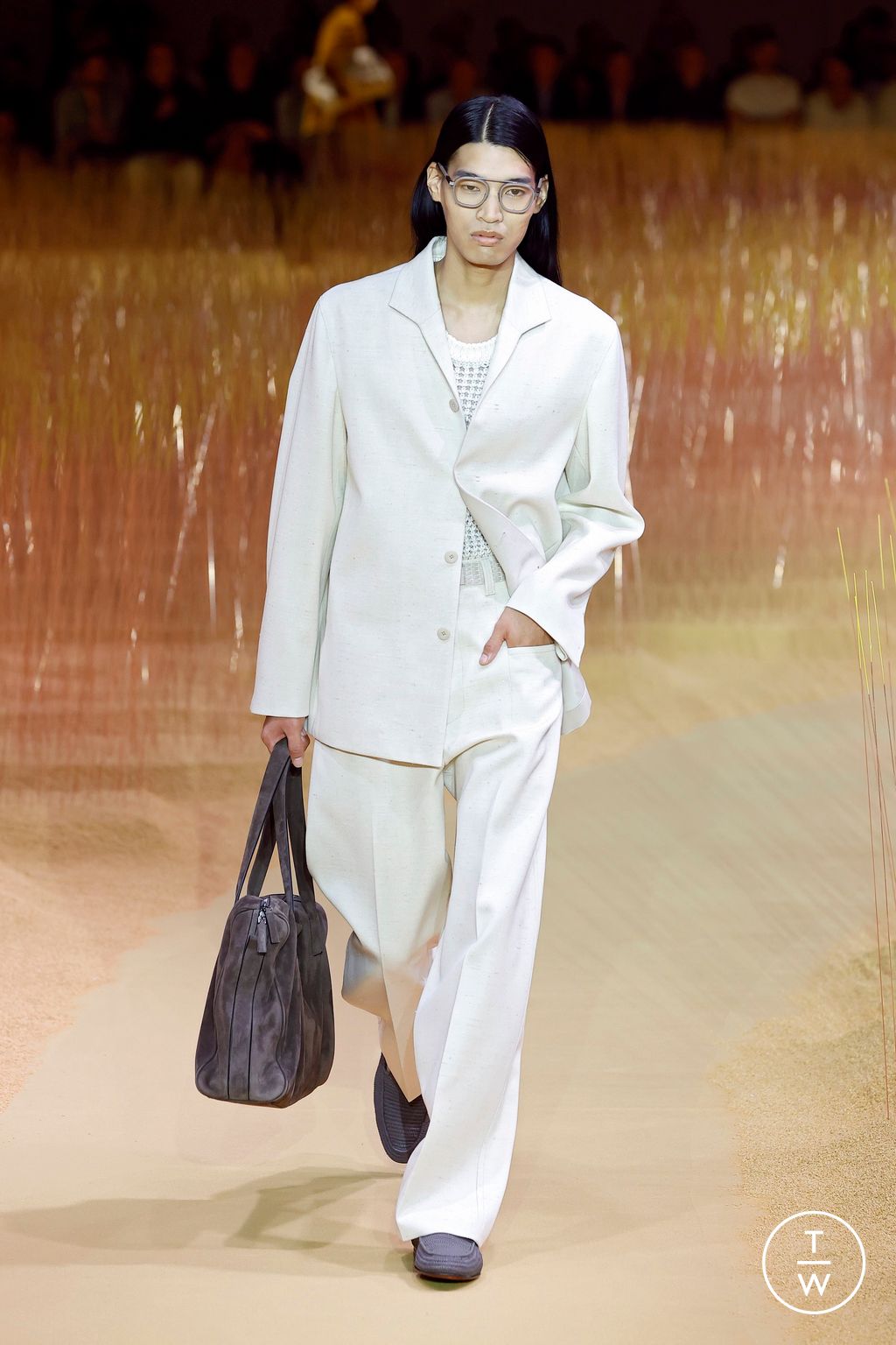 Fashion Week Milan Spring/Summer 2025 look 40 from the ZEGNA collection menswear