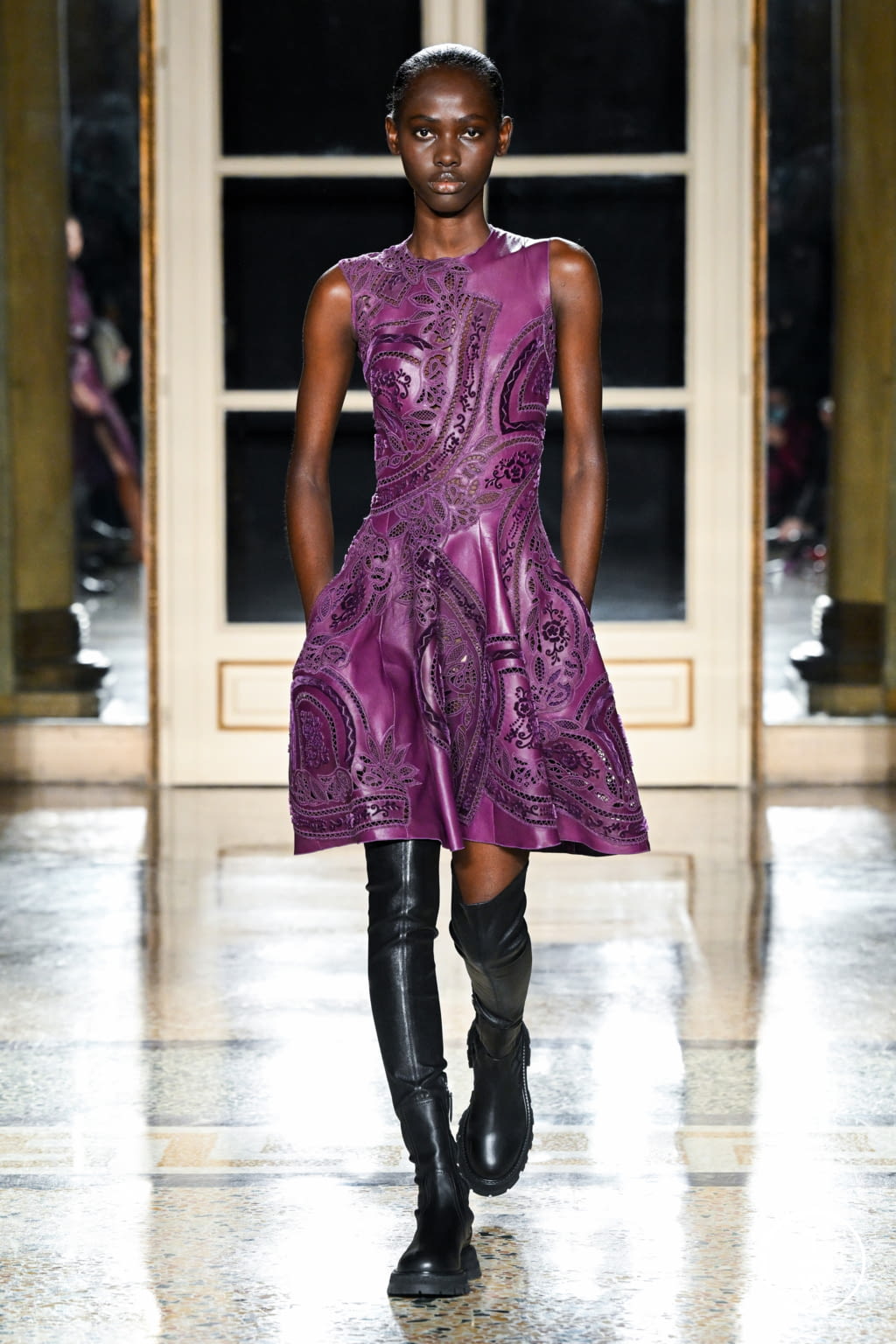 Fashion Week Milan Fall/Winter 2022 look 32 de la collection Ermanno Scervino womenswear