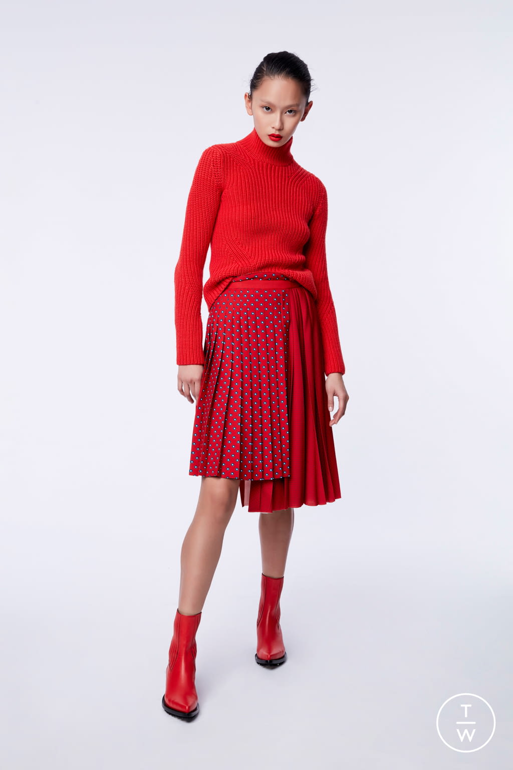 Fashion Week Milan Pre-Fall 2019 look 13 from the Ermanno Scervino collection 女装