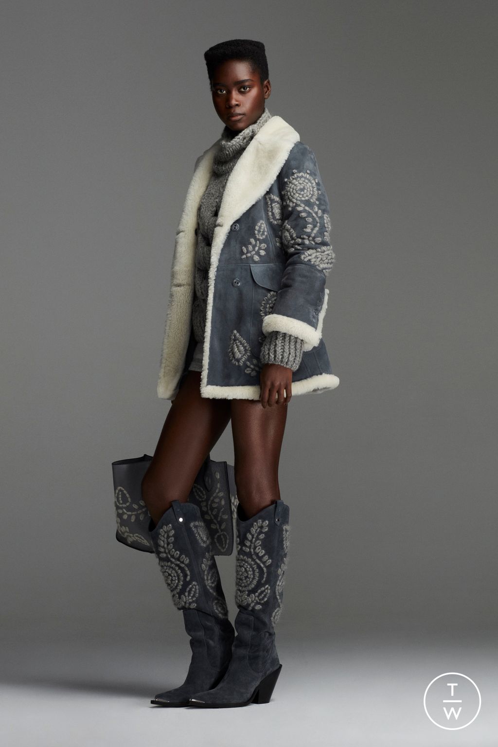 Fashion Week Milan Pre-Fall 2023 look 12 from the Ermanno Scervino collection 女装