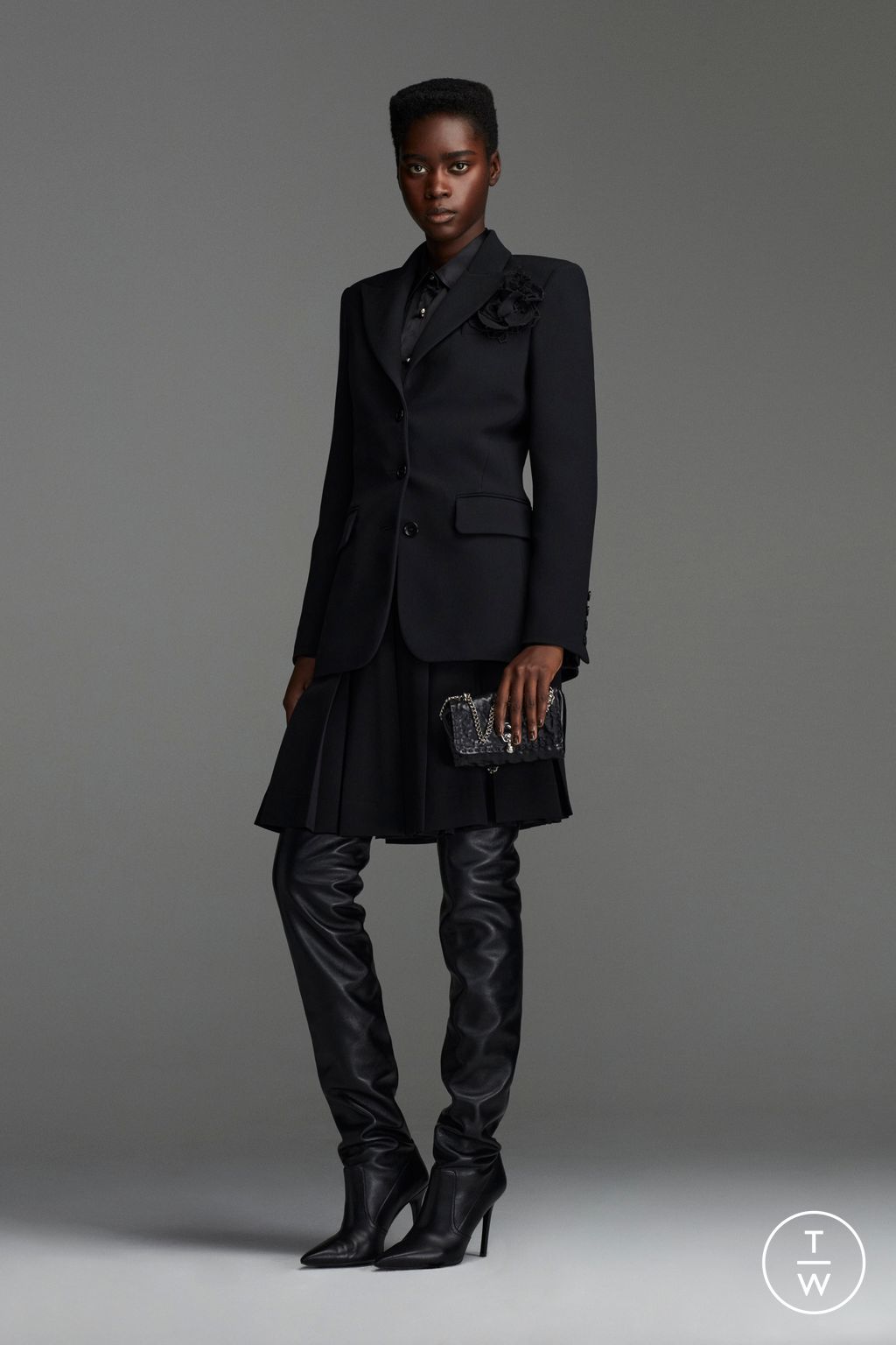Fashion Week Milan Pre-Fall 2023 look 26 from the Ermanno Scervino collection womenswear