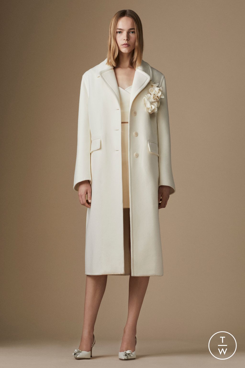 Fashion Week Milan Pre-Fall 2024 look 28 from the Ermanno Scervino collection womenswear