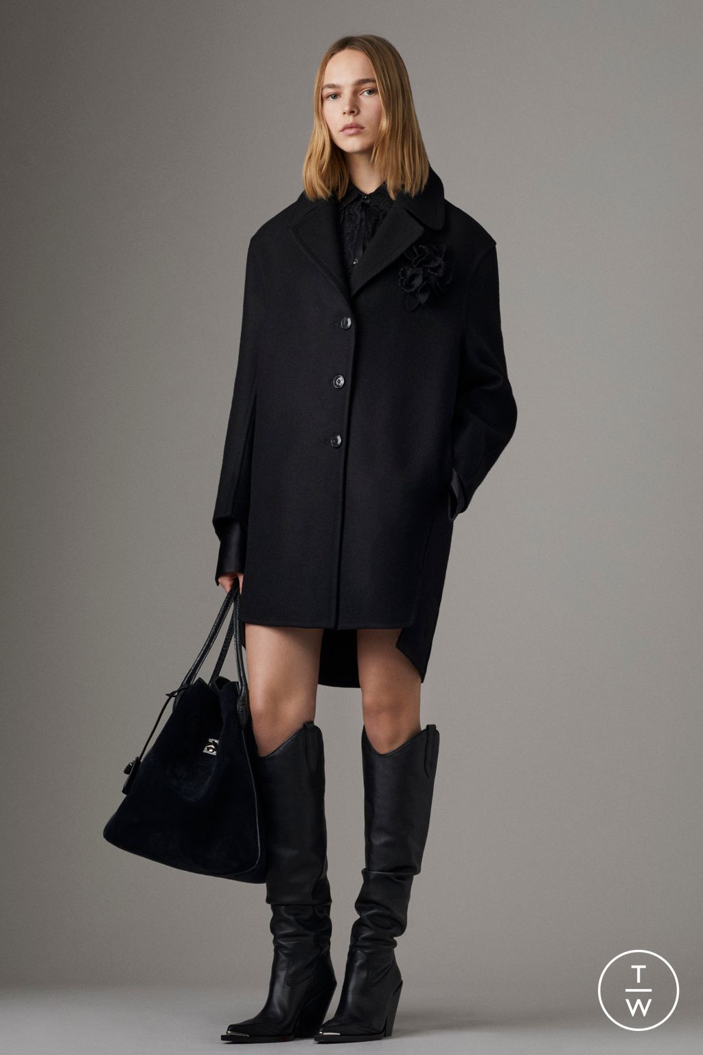 Fashion Week Milan Pre-Fall 2024 look 35 from the Ermanno Scervino collection womenswear